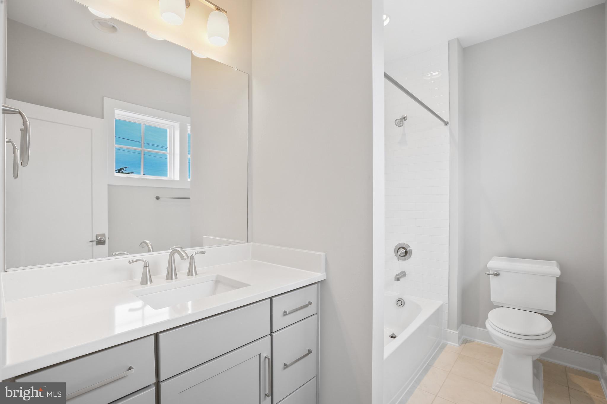 STONEWALL MANOR - Residential