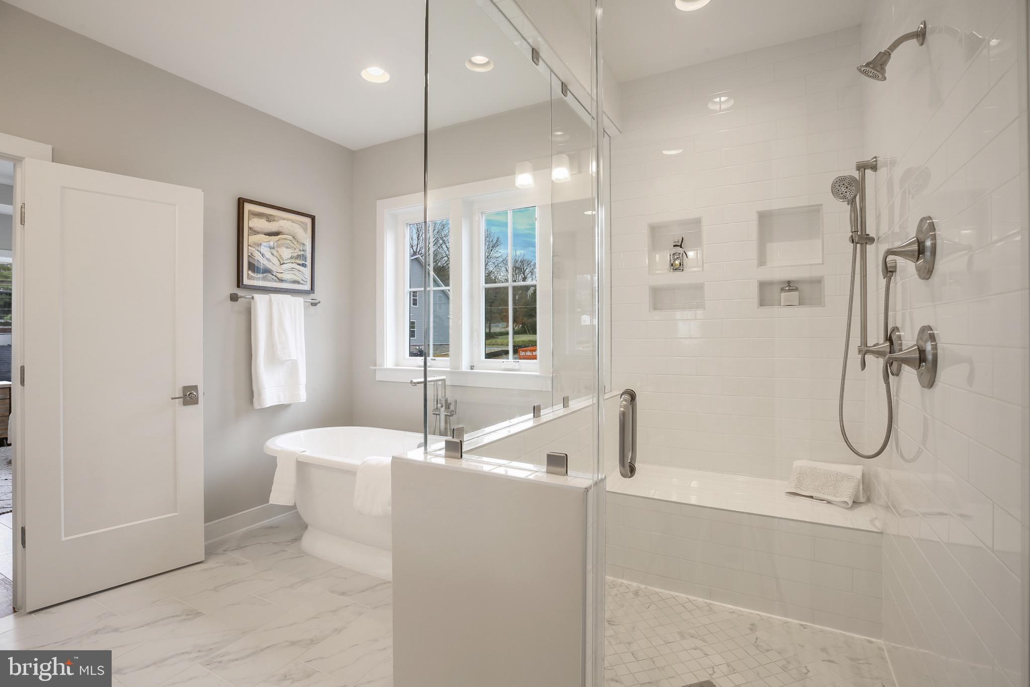 STONEWALL MANOR - Residential