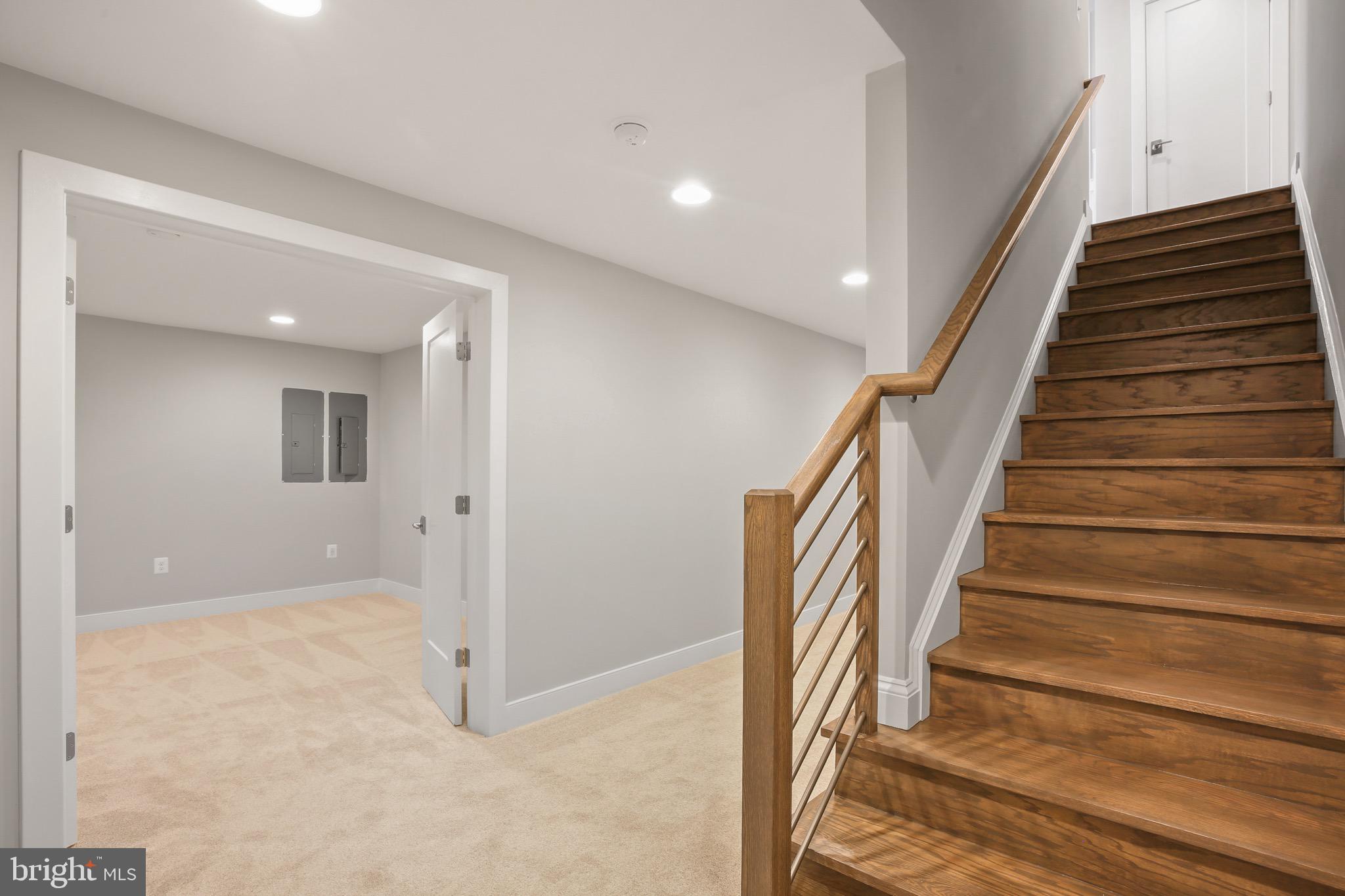 STONEWALL MANOR - Residential