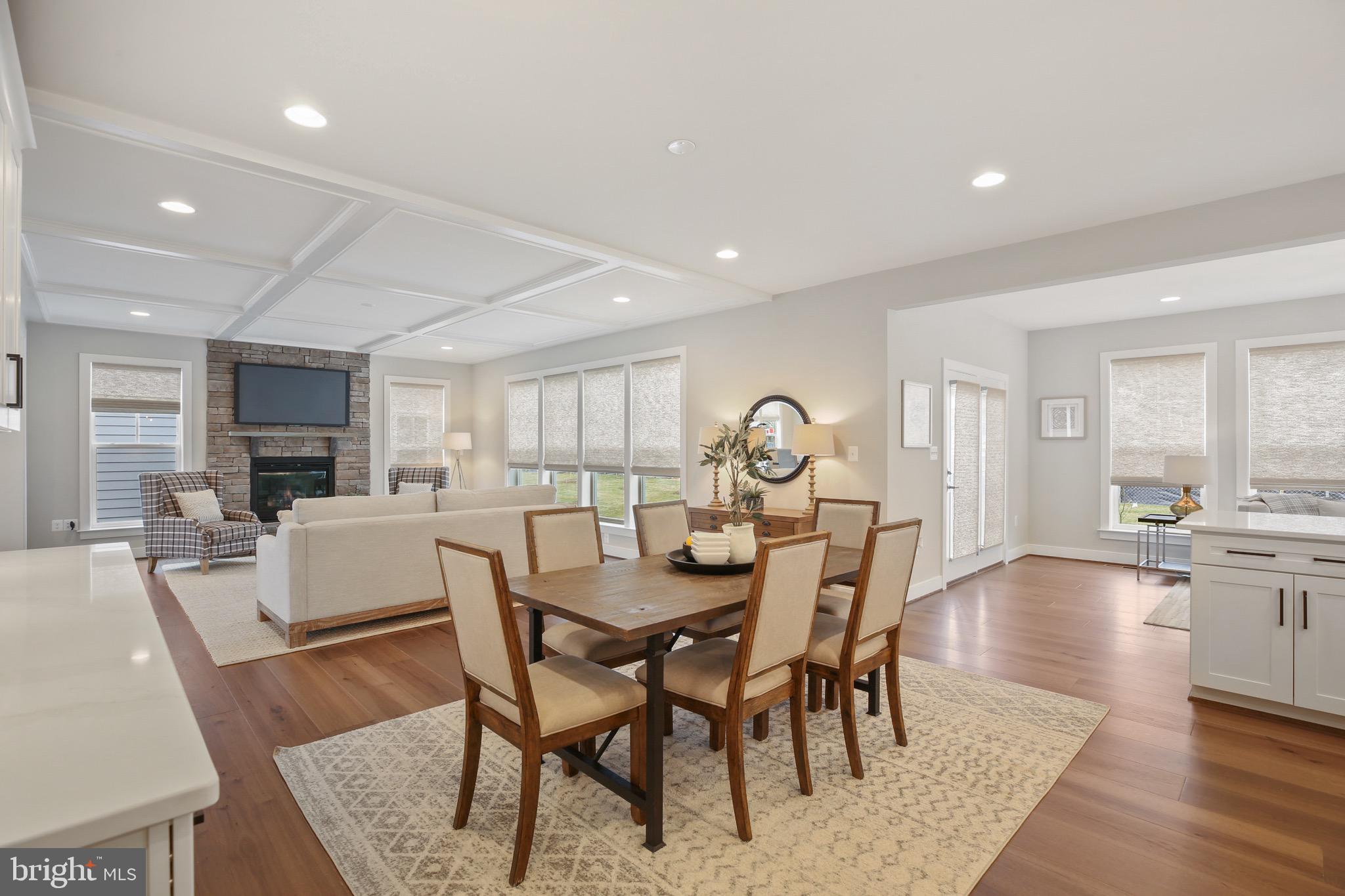 STONEWALL MANOR - Residential