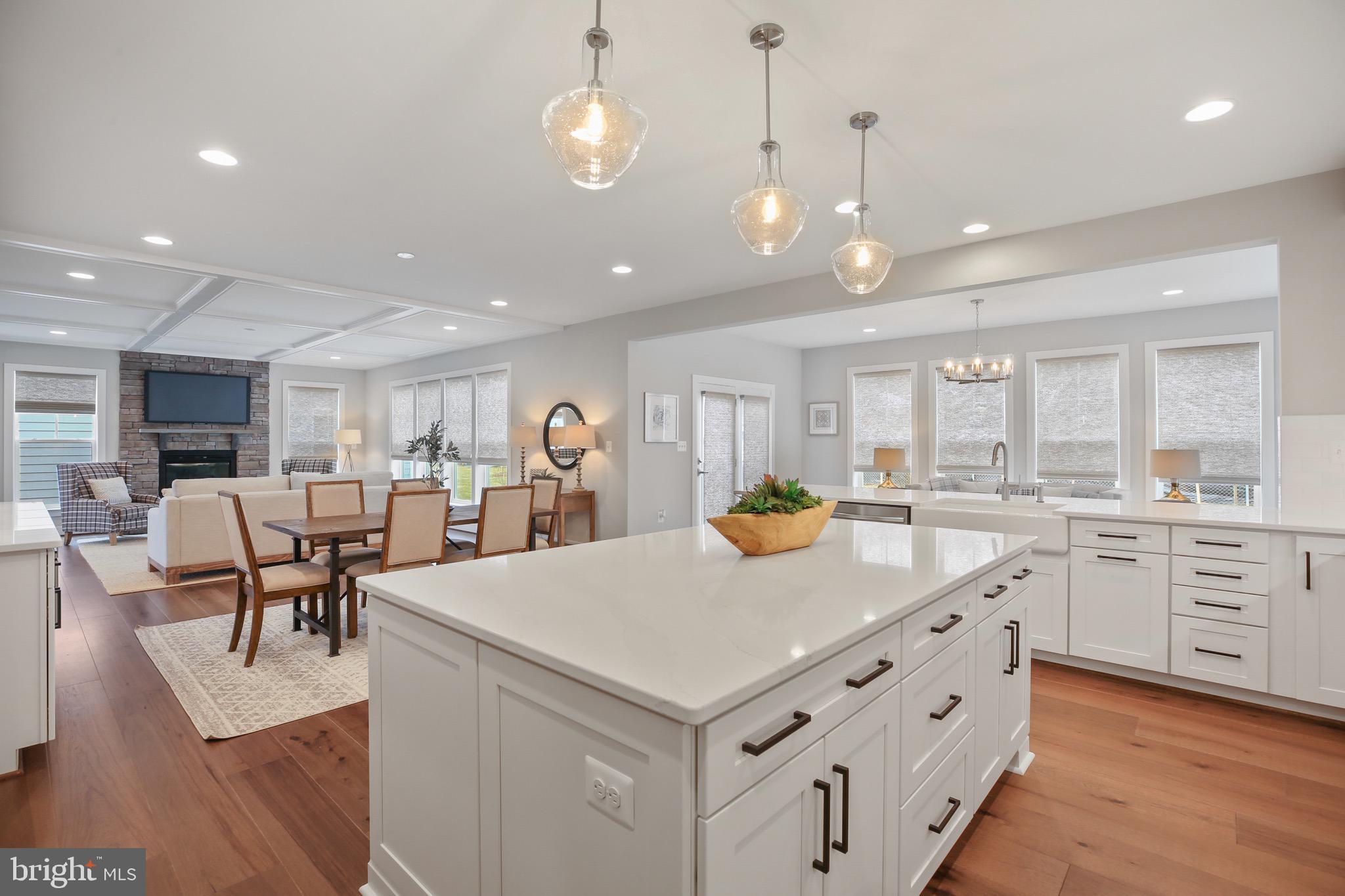 STONEWALL MANOR - Residential