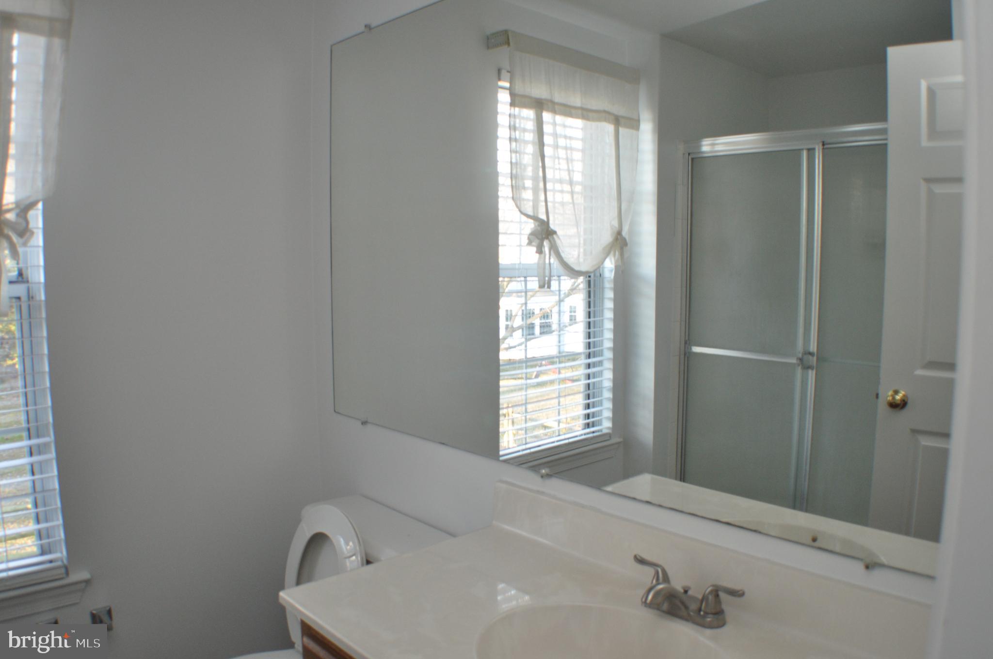 HAMPSHIRE - Residential Lease