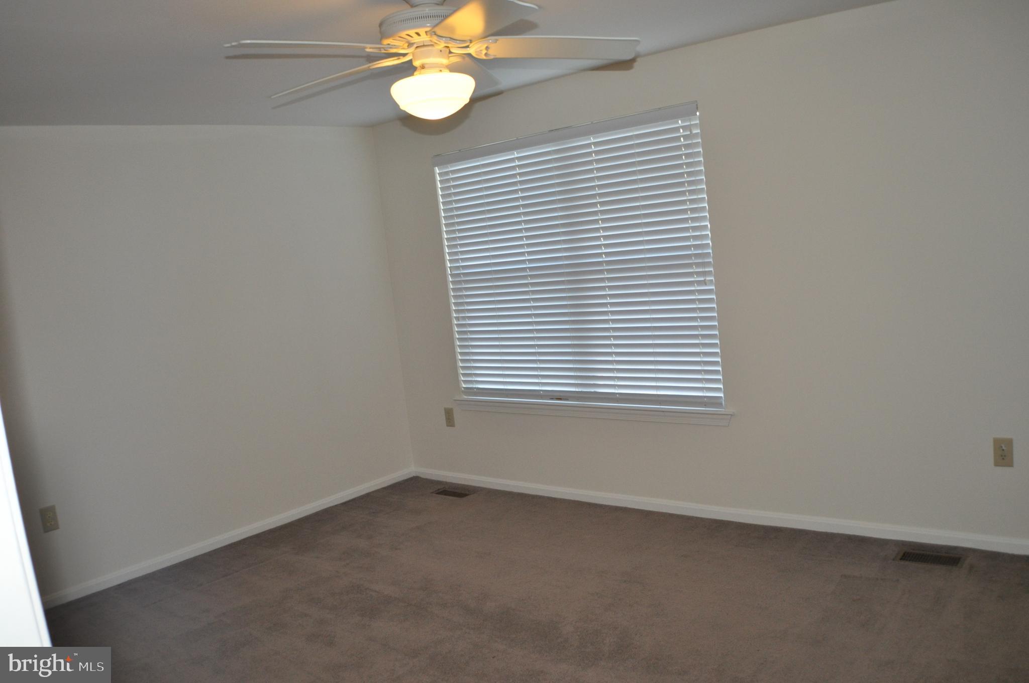 HAMPSHIRE - Residential Lease