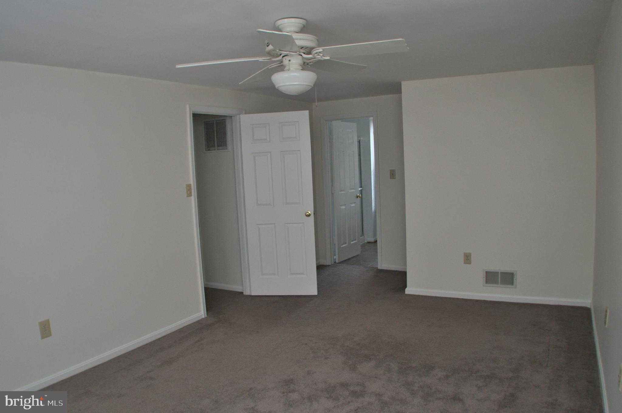 HAMPSHIRE - Residential Lease