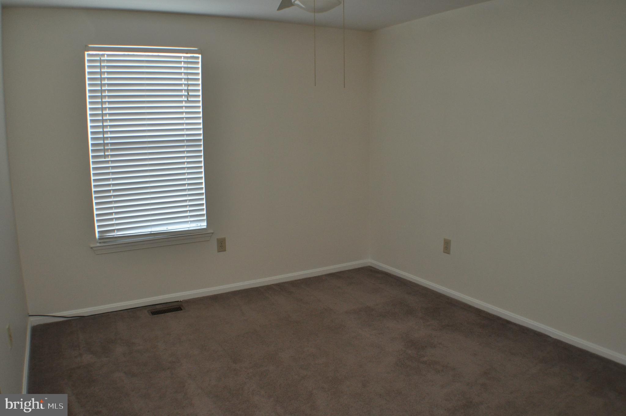 HAMPSHIRE - Residential Lease