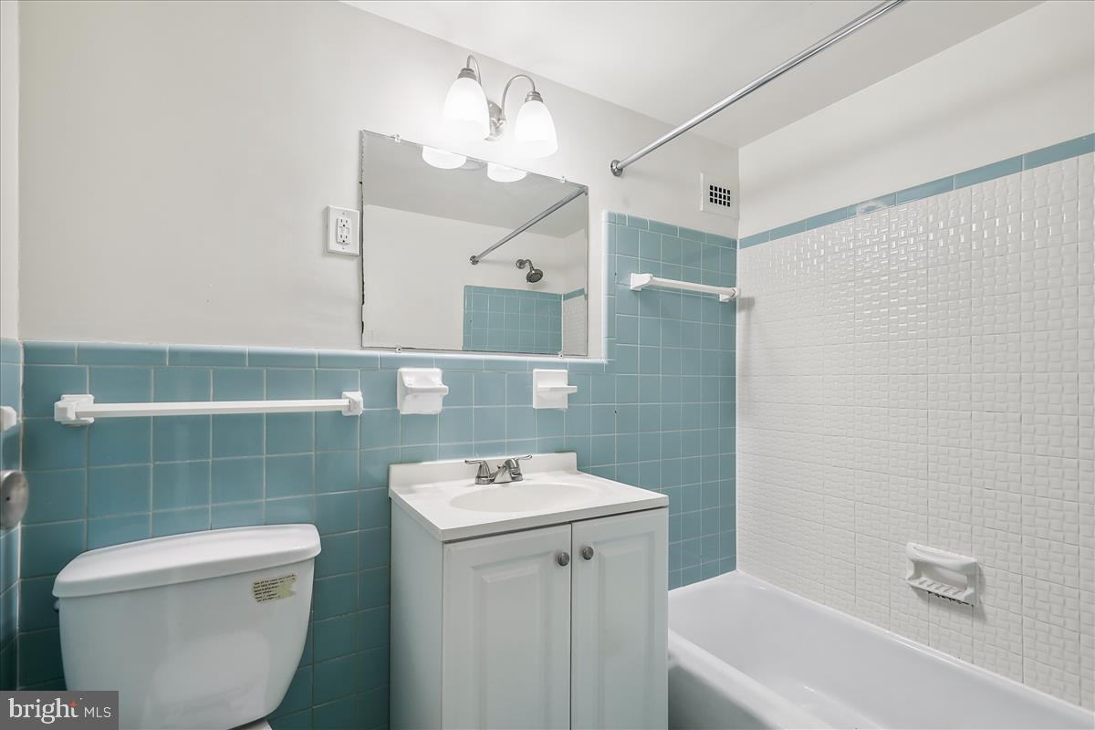 GROSVENOR PARK - Residential Lease