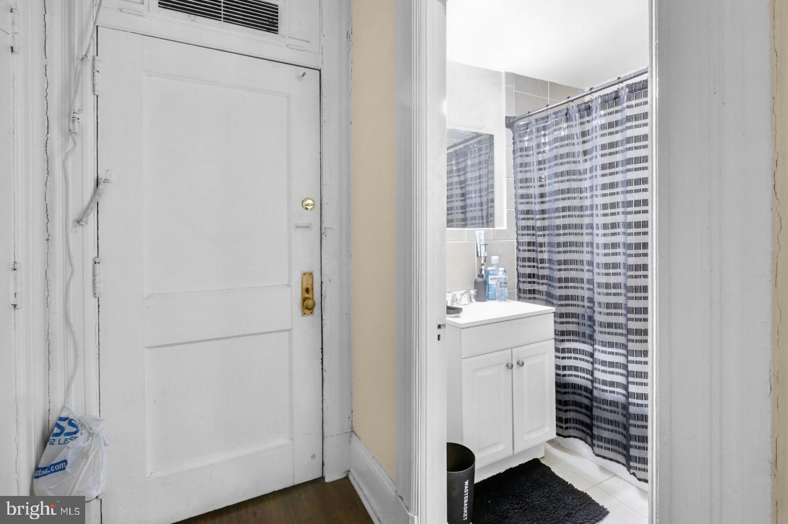 AVENUE OF THE ARTS - Residential