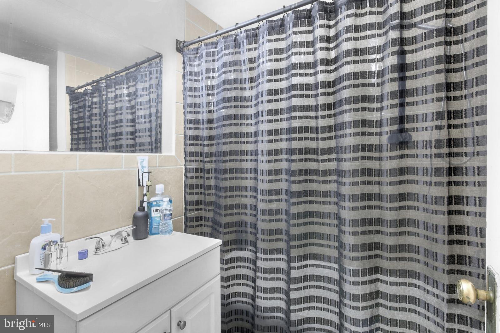 AVENUE OF THE ARTS - Residential