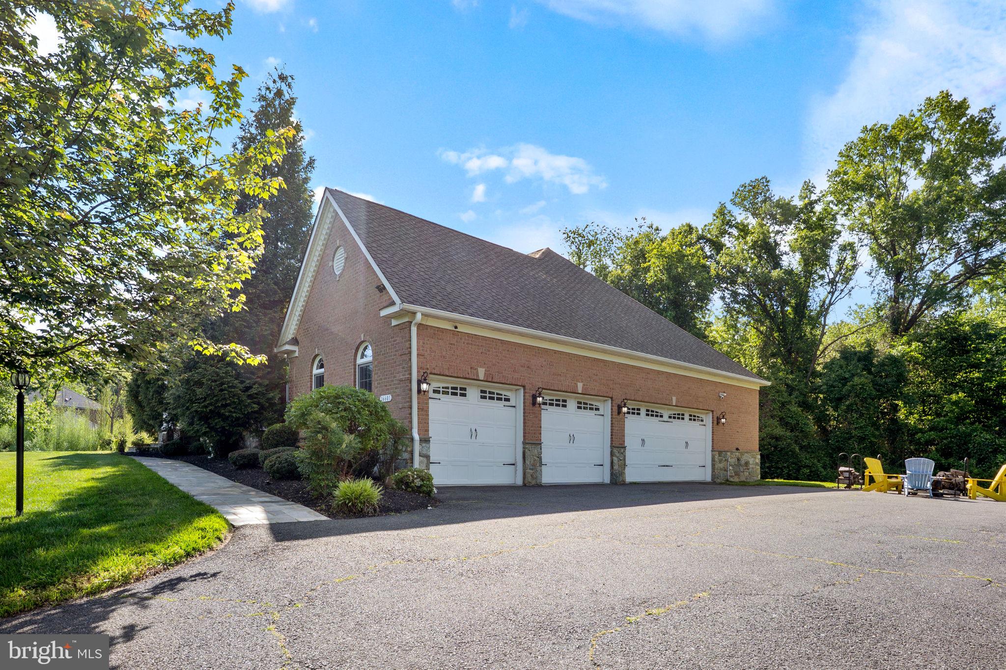 16601 PLEASANT COLONY DRIVE