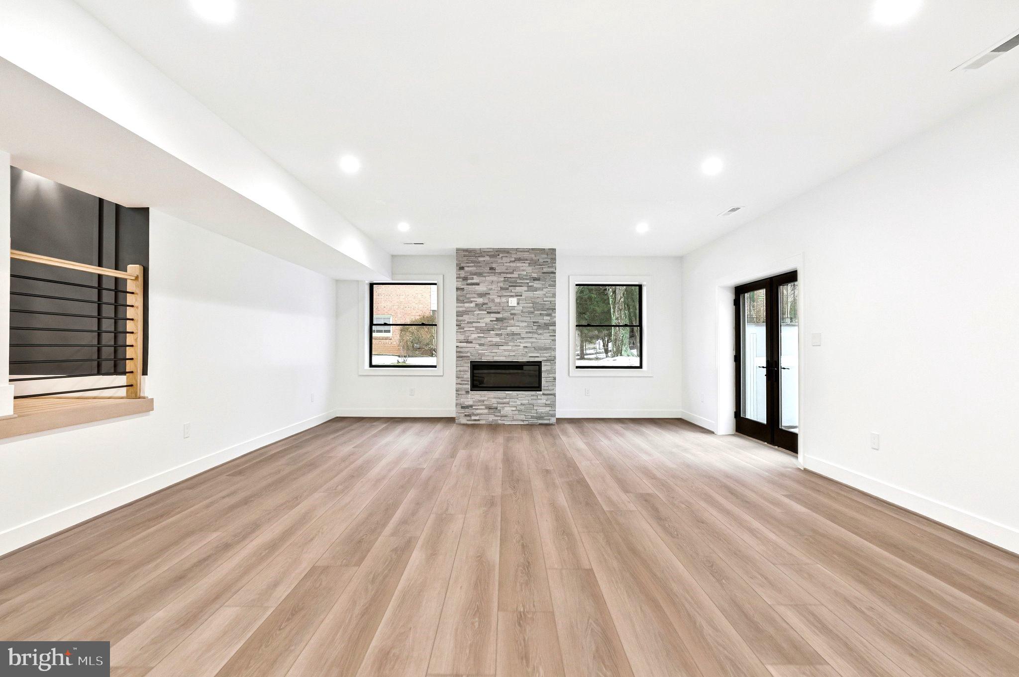 BROYHILL LANGLEY ESTATES - Residential