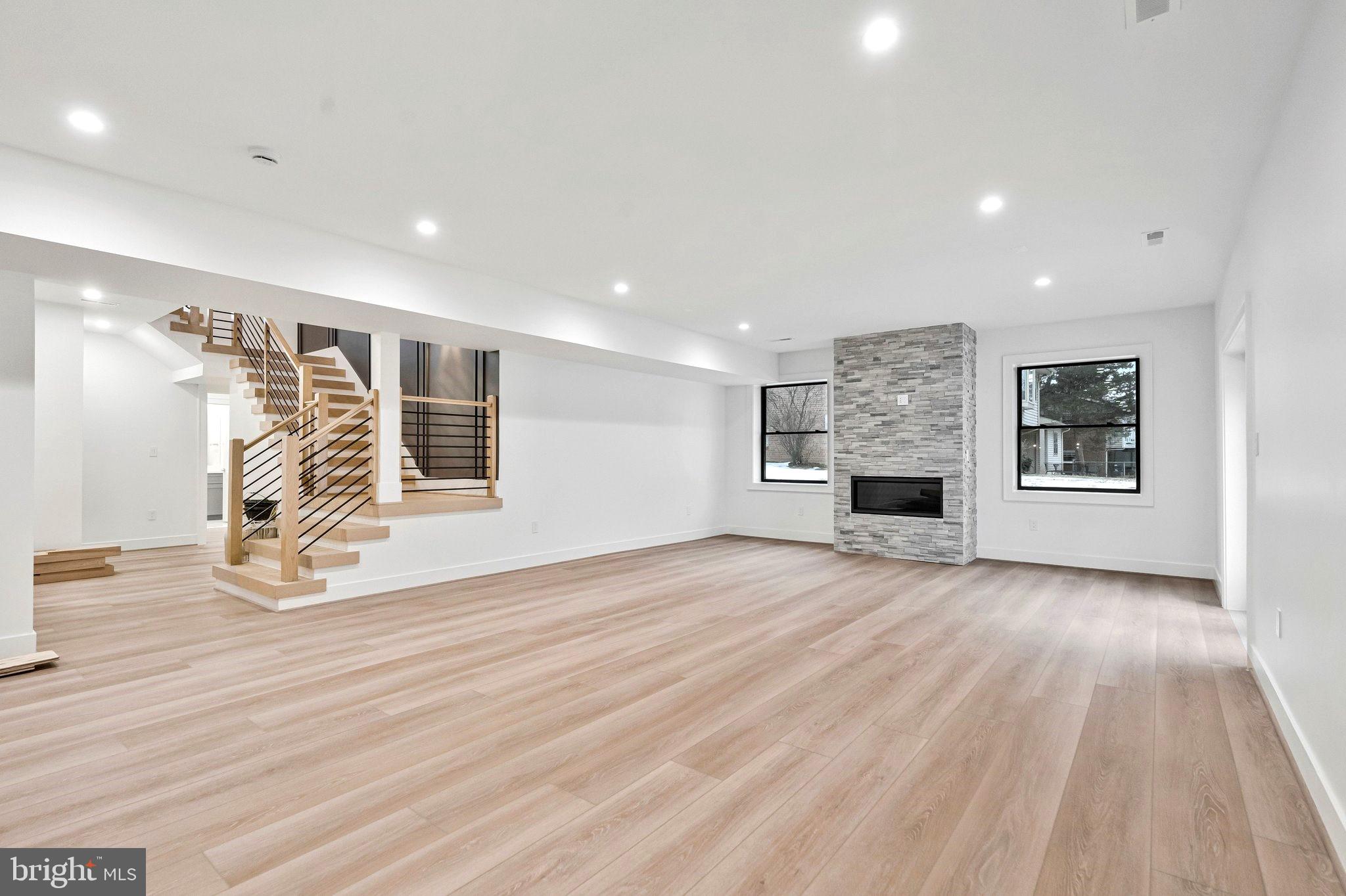 BROYHILL LANGLEY ESTATES - Residential