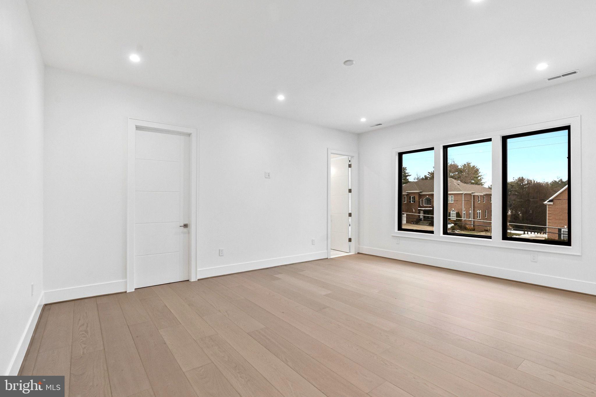 BROYHILL LANGLEY ESTATES - Residential