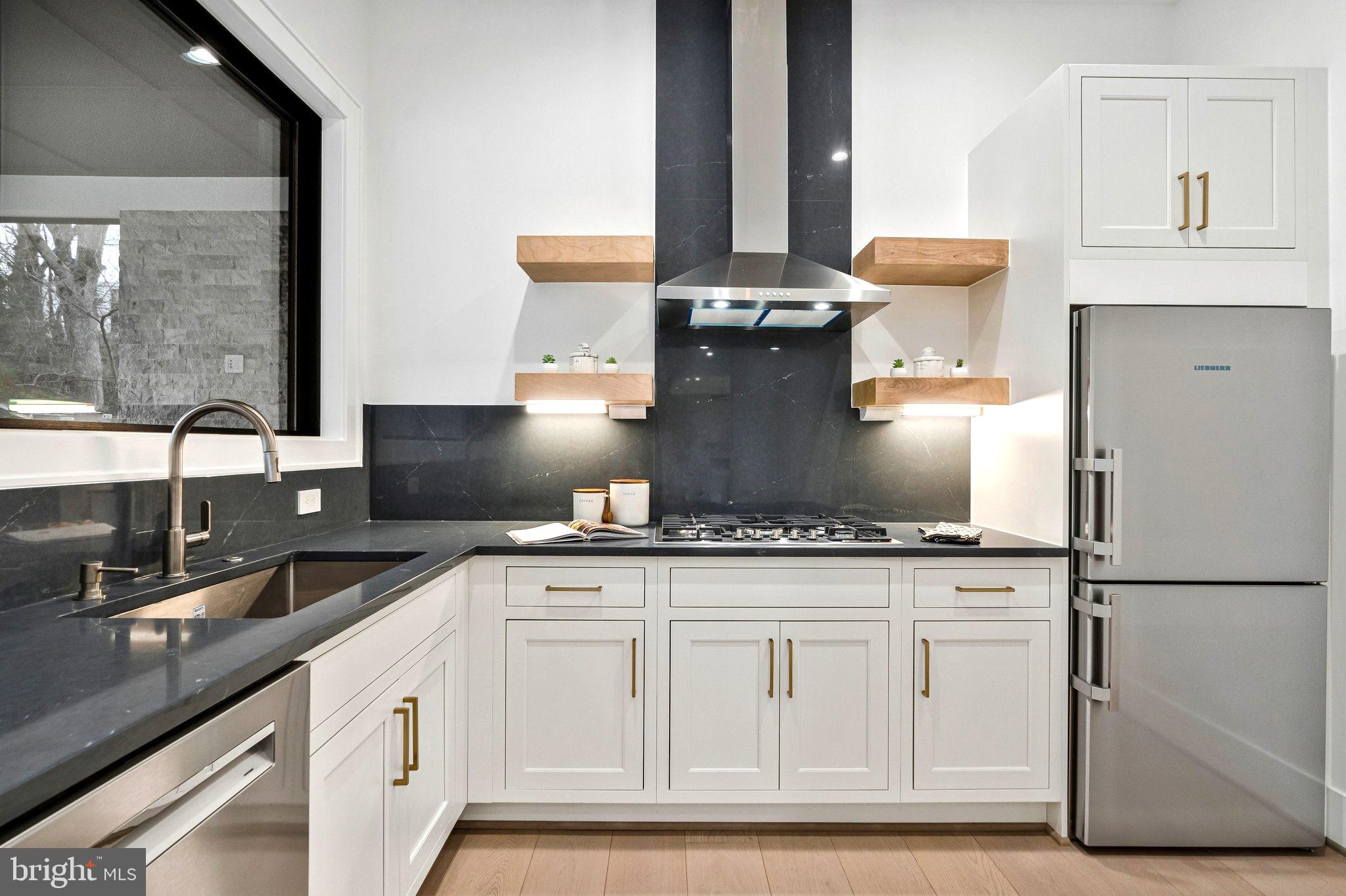 BROYHILL LANGLEY ESTATES - Residential