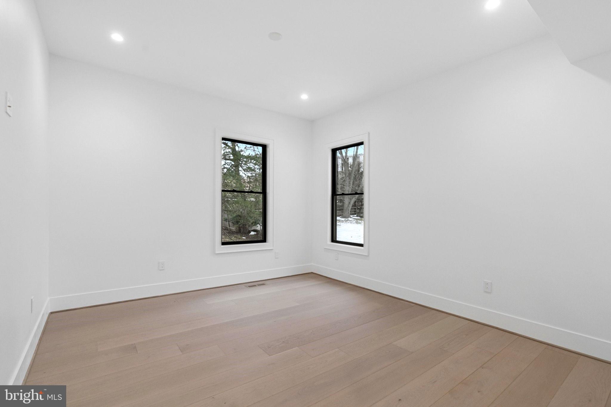 BROYHILL LANGLEY ESTATES - Residential