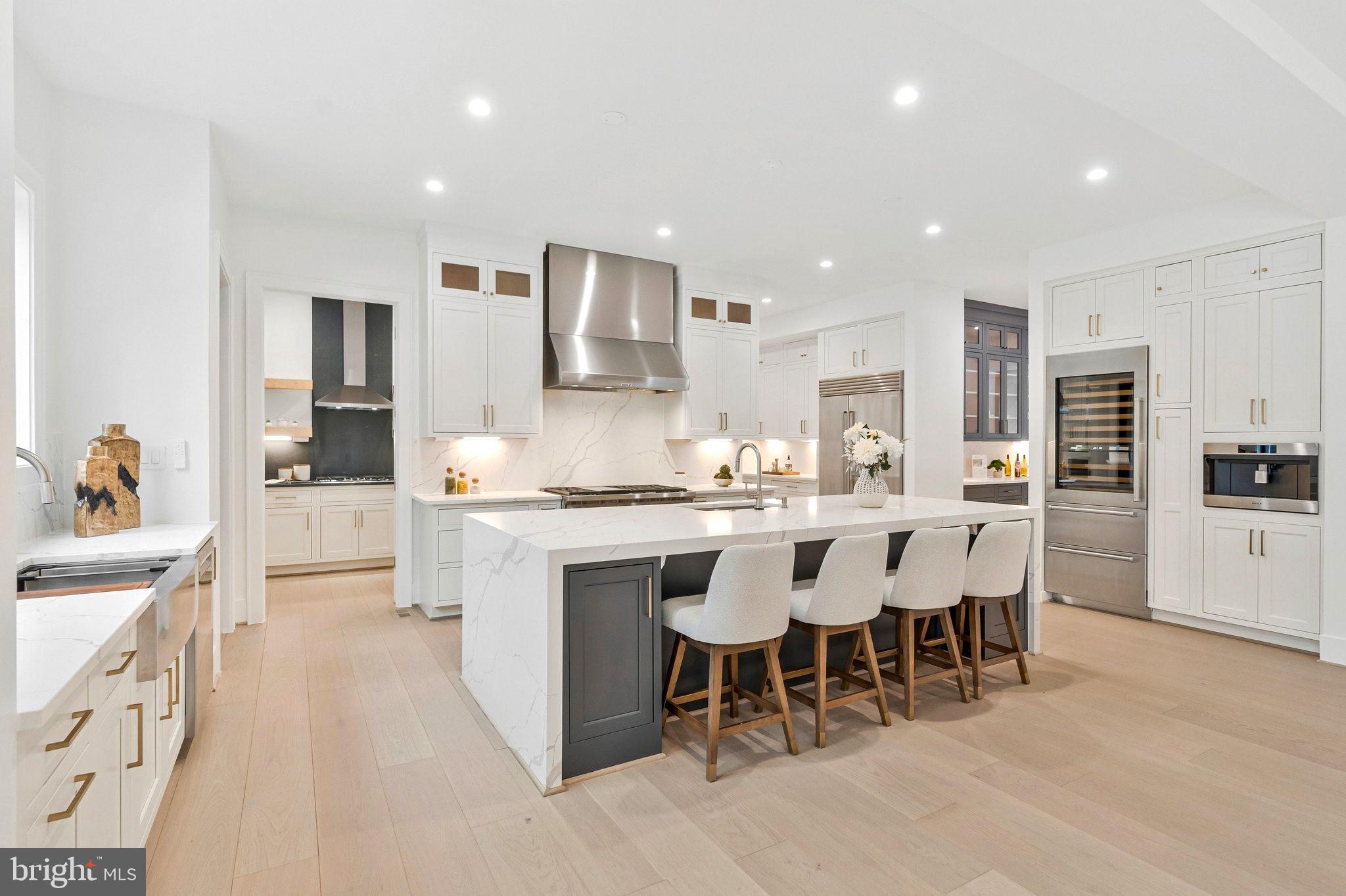 BROYHILL LANGLEY ESTATES - Residential