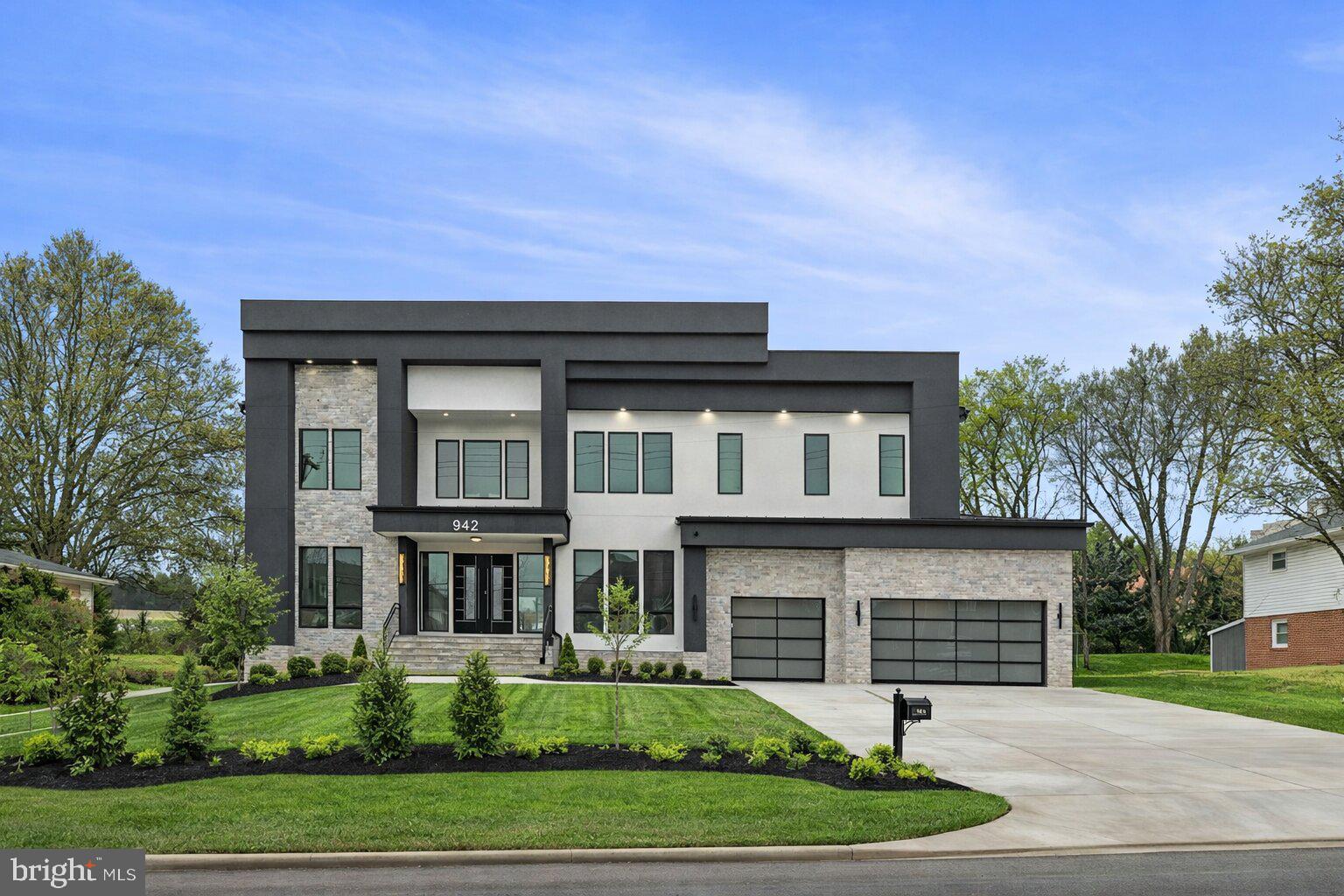 BROYHILL LANGLEY ESTATES - Residential