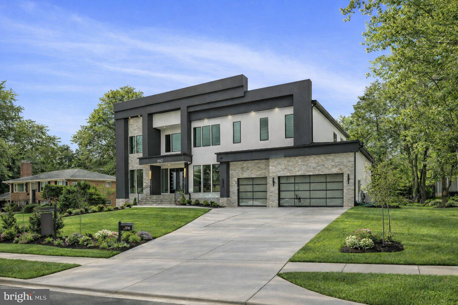 BROYHILL LANGLEY ESTATES - Residential