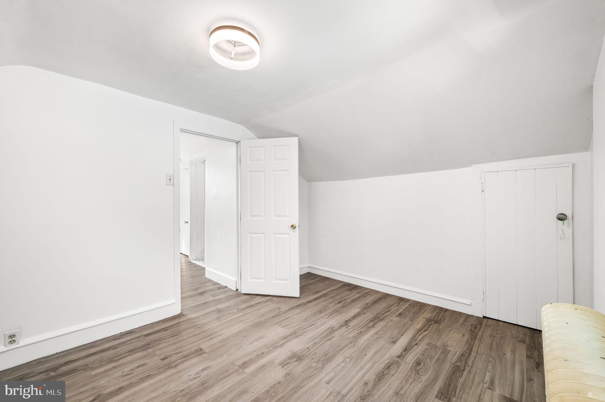 BEVERLY HILLS - Residential