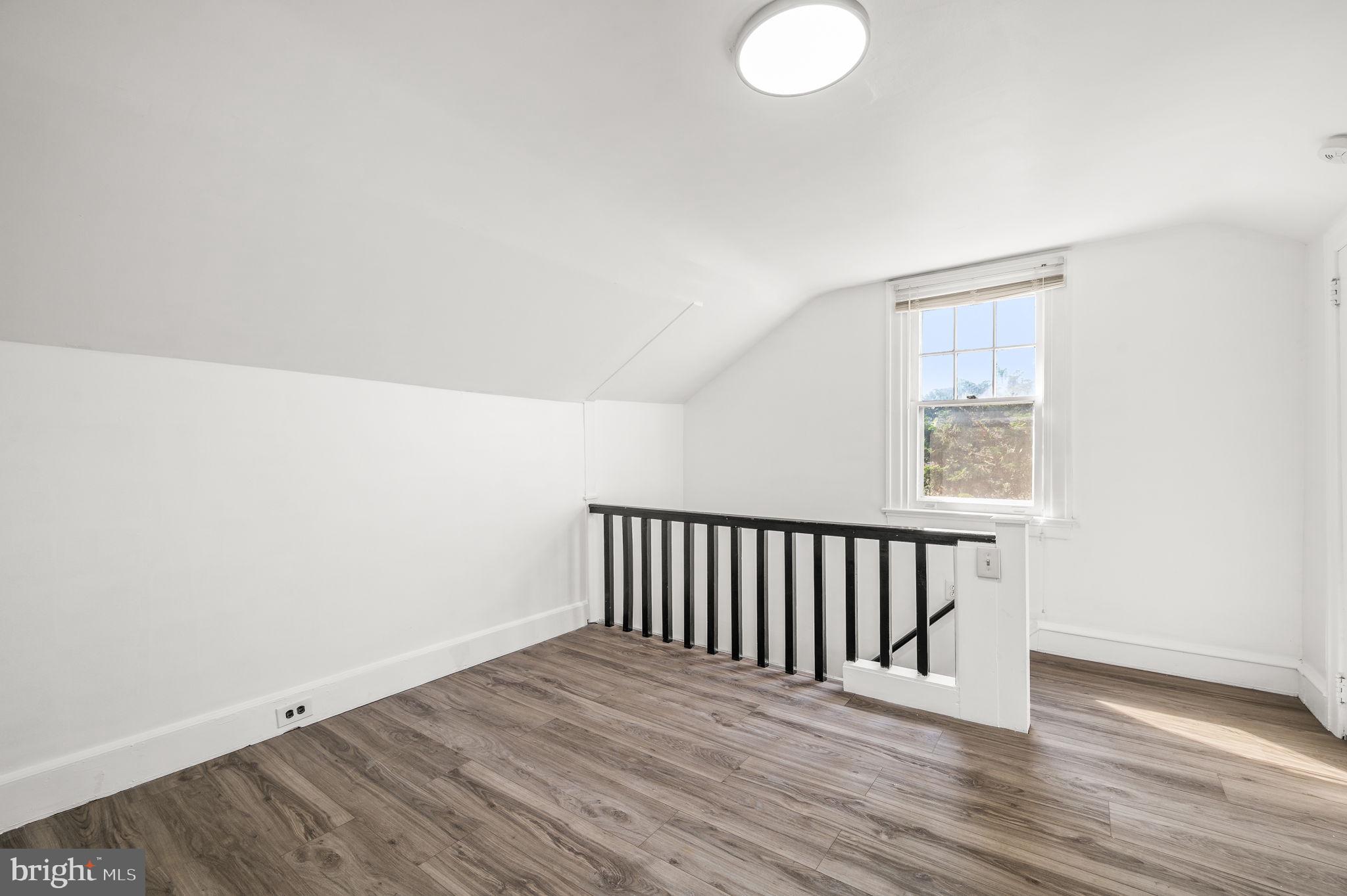 BEVERLY HILLS - Residential