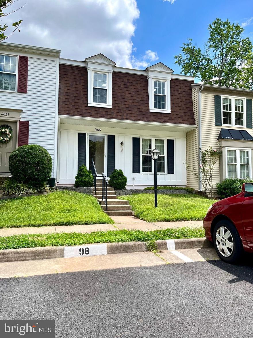 Looking for a new home with fresh upgrades and easy access to I-495? Come see this newly updated, spacious 3-level townhome with 4 bedrooms and 2.5 bathrooms. Conveniently located just 4 minutes away to VRE (Burke Centre) station and easy access to Fairfax County Parkway that makes the commute easy. This house is full of improvements complete with: upgraded bathrooms (2024), new storm door (2024), basement wood flooring (2024), new washer and dryer (2021), new HVAC (2021), updated kitchen cabinets & granite top (2019), and roof replacement (2018). The kitchen is adorned with recessed lights and large cabinets for extra storage. Basement level is freshly painted, wood floored and houses a large full bath and a walk-out entrance. Also contains a spacious room for your recreation/office needs. This upgraded beauty of a home is nestled in the Robinson Secondary School Pyramid and located near the major shopping centers (Walmart, Target, Giant, Safeway), restaurants and more. Fantastic location along with full of enhancements and settled in a prime location, this house is sure to be a perfect fit for your next home.
