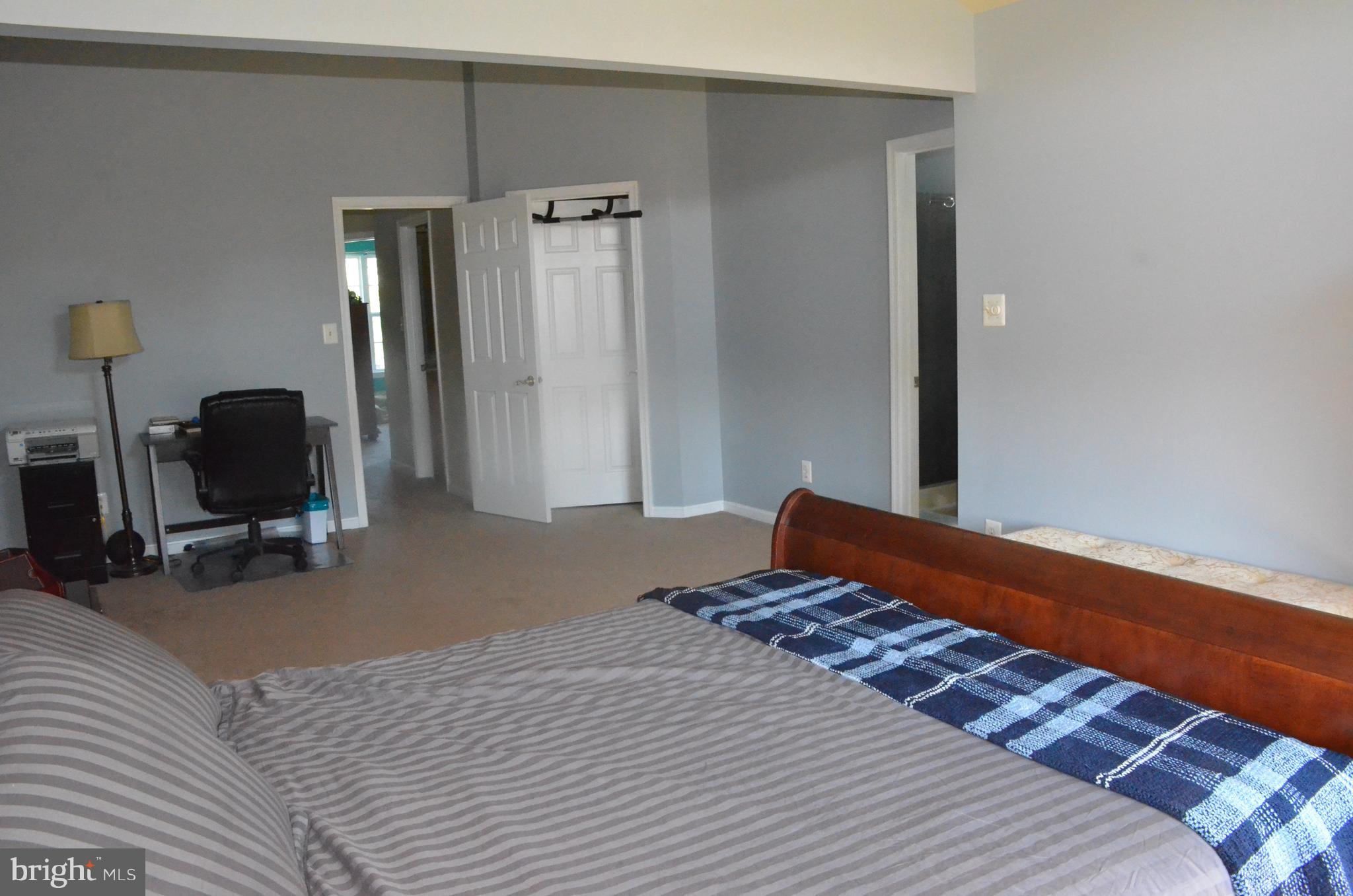 HICKORY OVERLOOK - Residential Lease