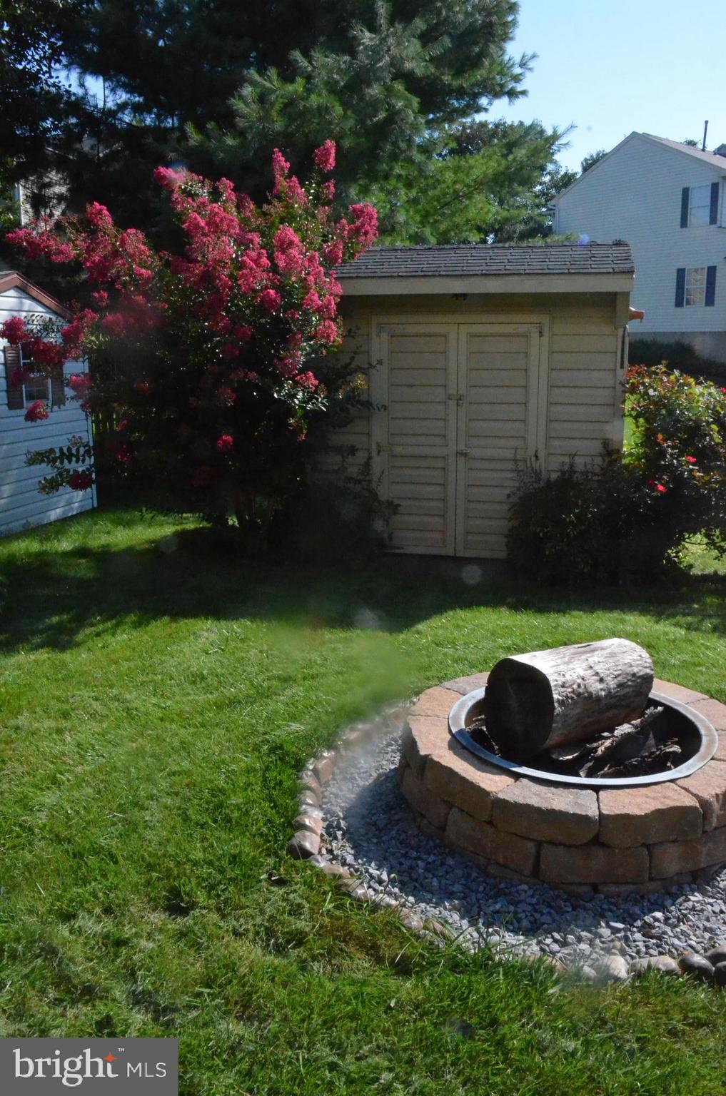 HICKORY OVERLOOK - Residential Lease