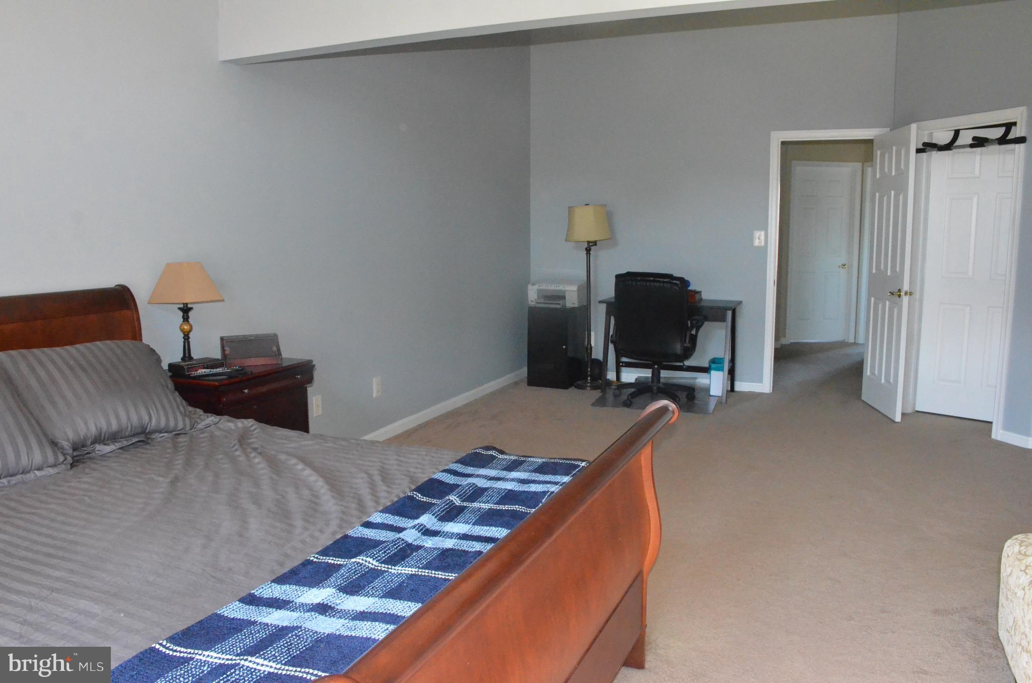 HICKORY OVERLOOK - Residential Lease