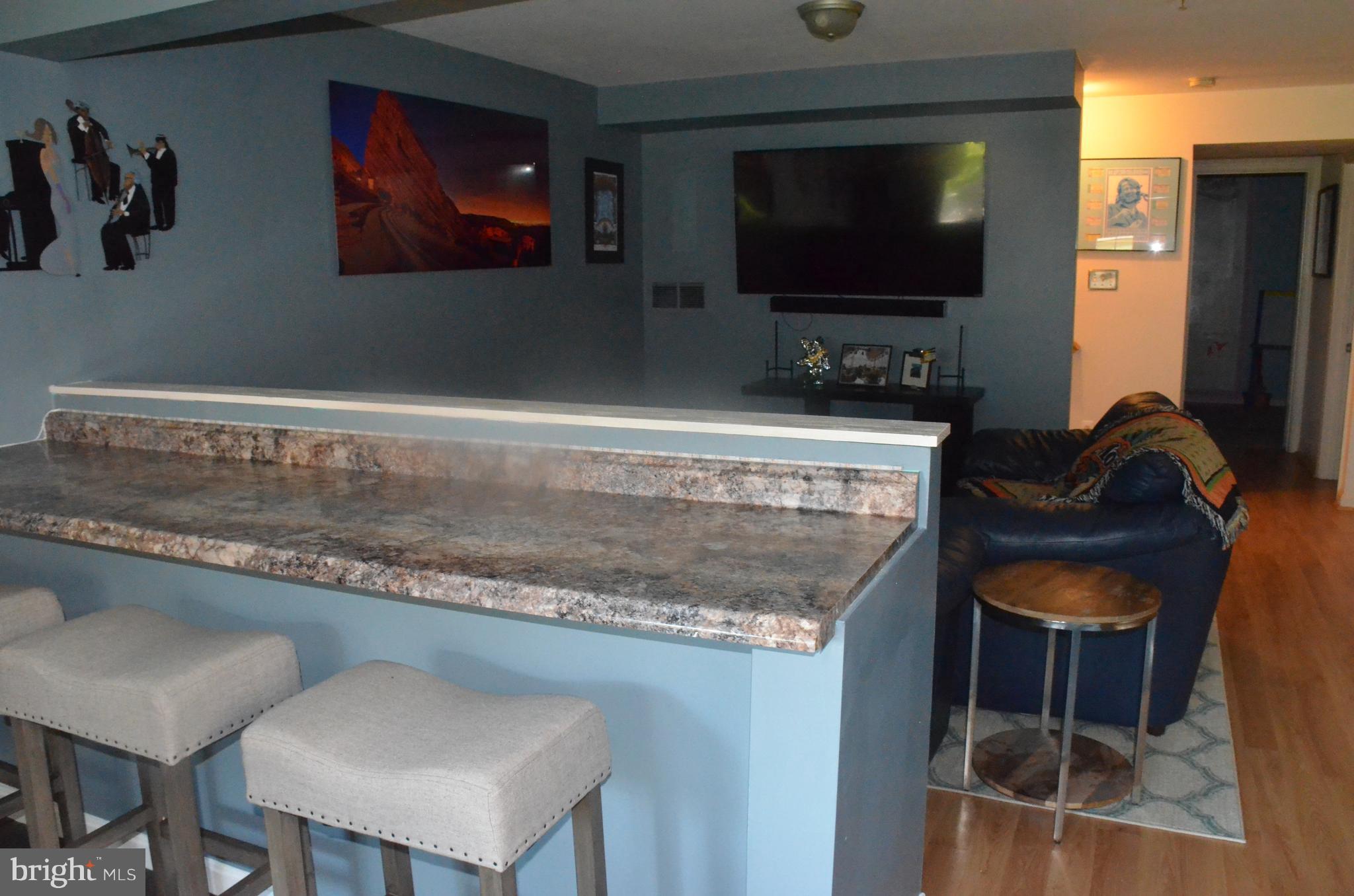 HICKORY OVERLOOK - Residential Lease