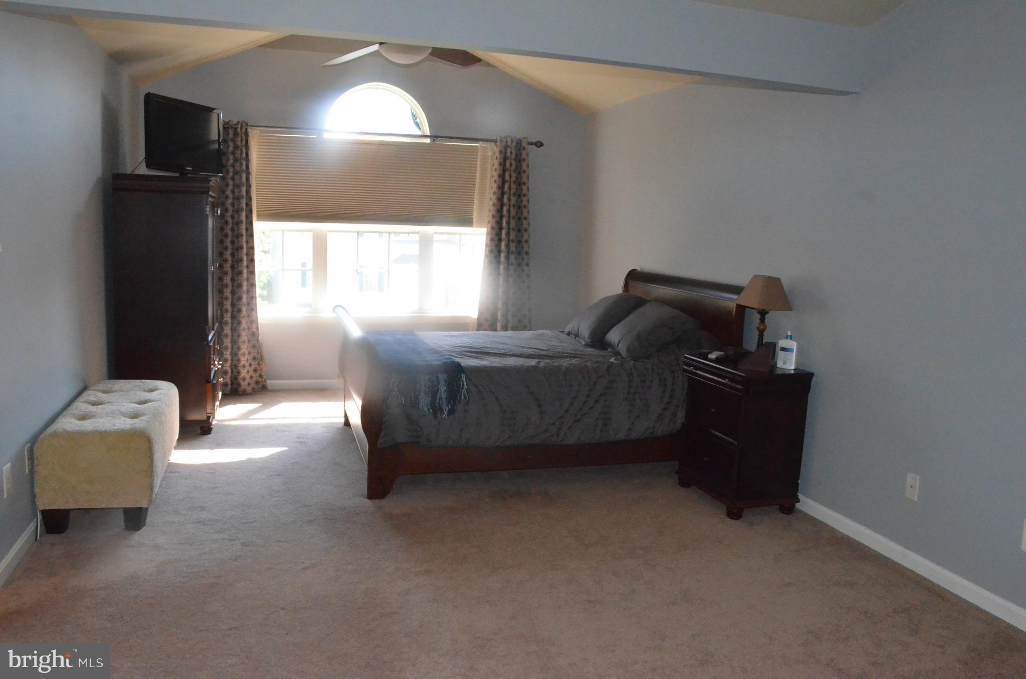 HICKORY OVERLOOK - Residential Lease