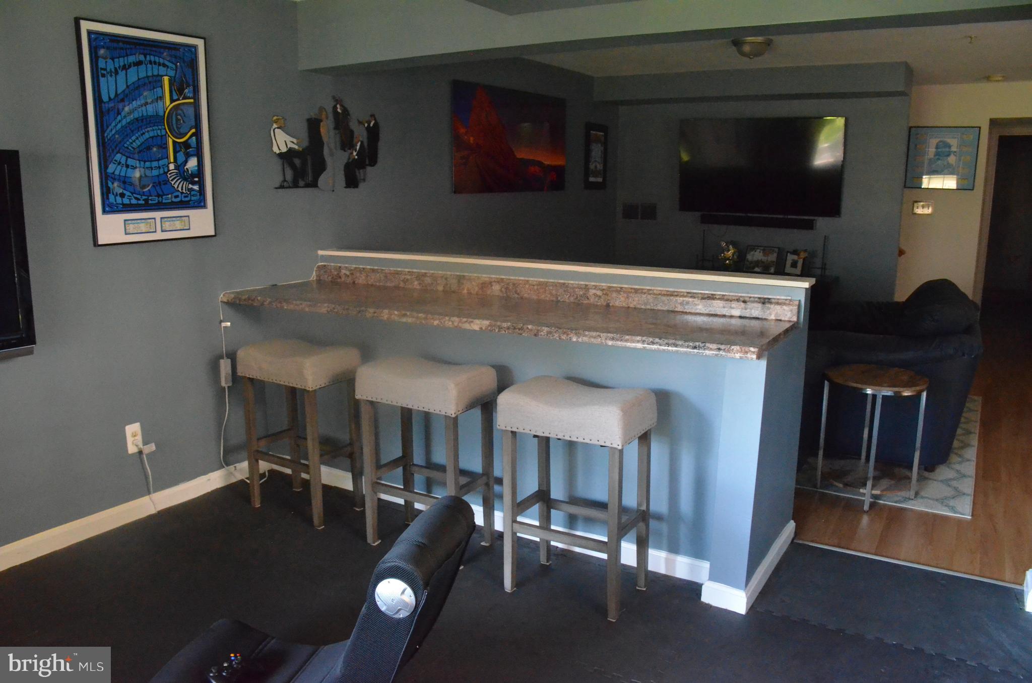 HICKORY OVERLOOK - Residential Lease