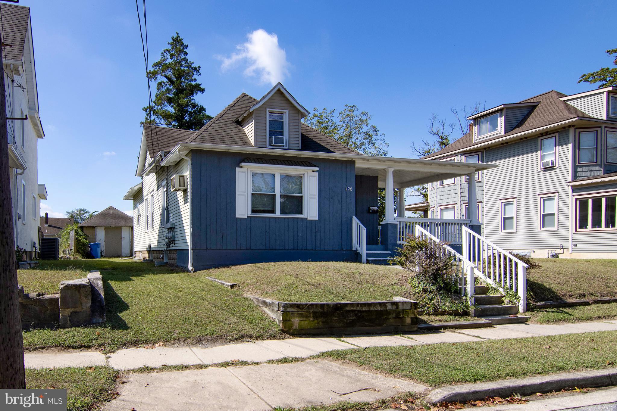 428 SUMMIT AVENUE