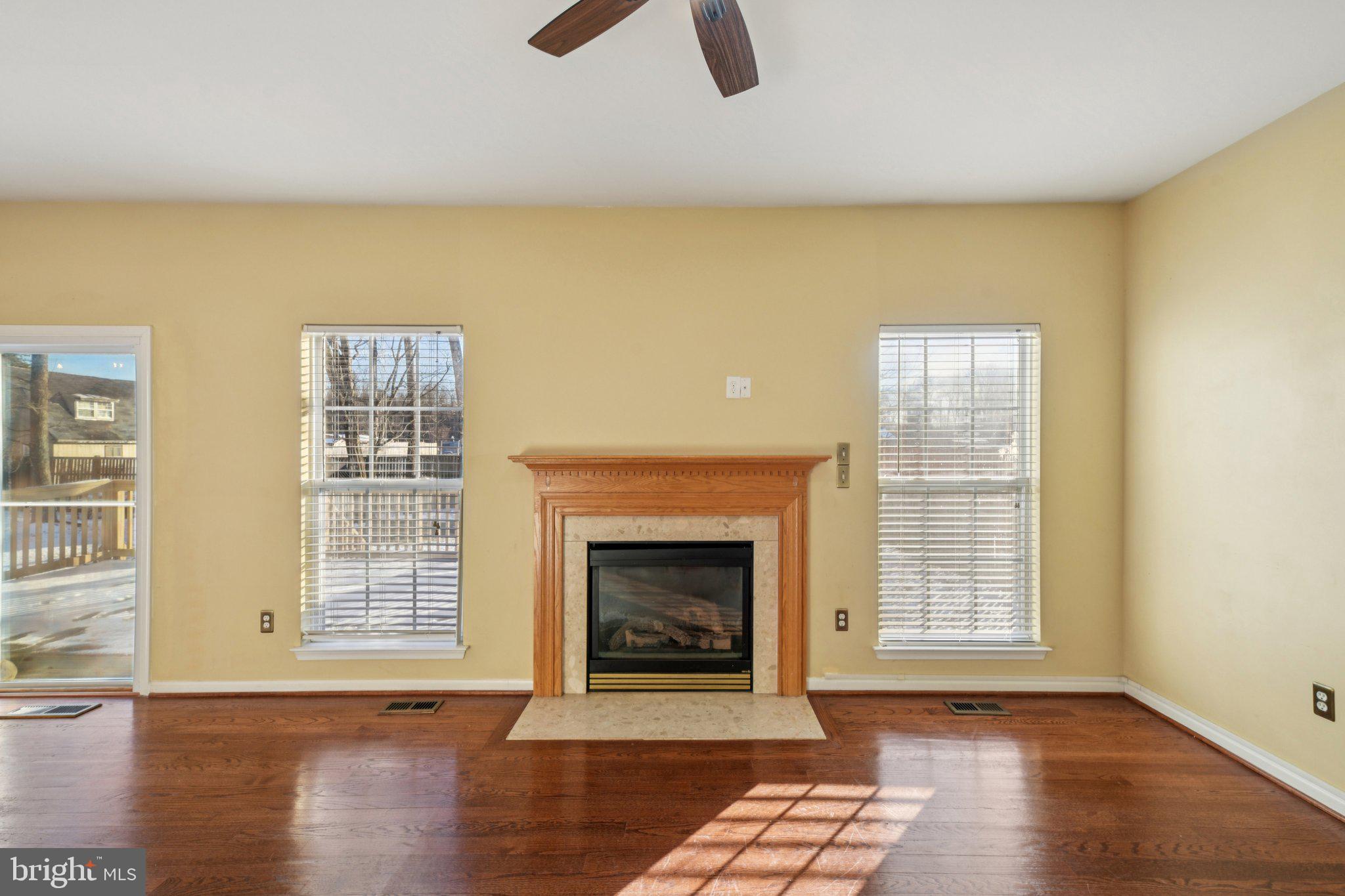 OLD STAGE KNOLLS - Residential Lease