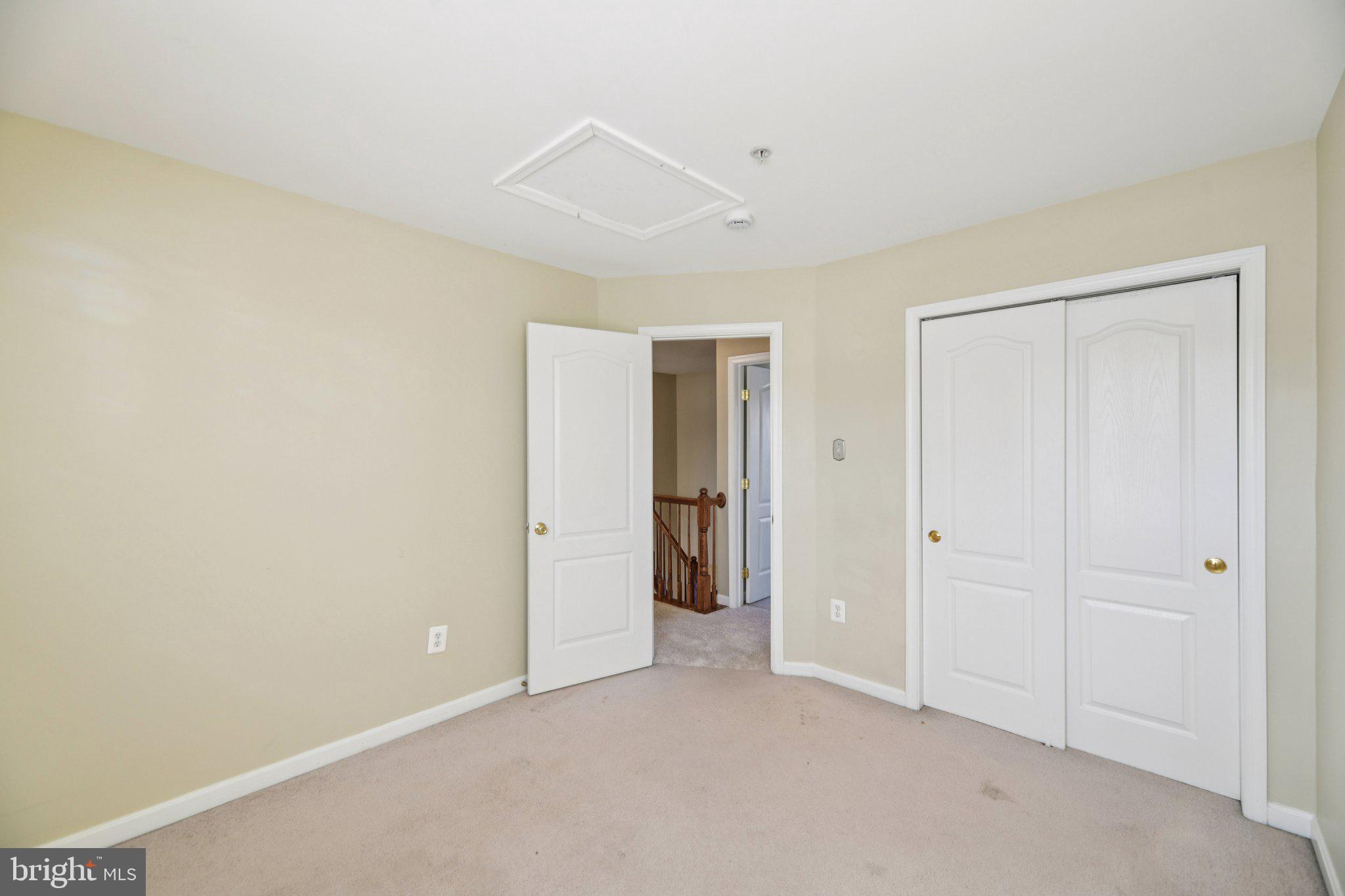 OLD STAGE KNOLLS - Residential Lease