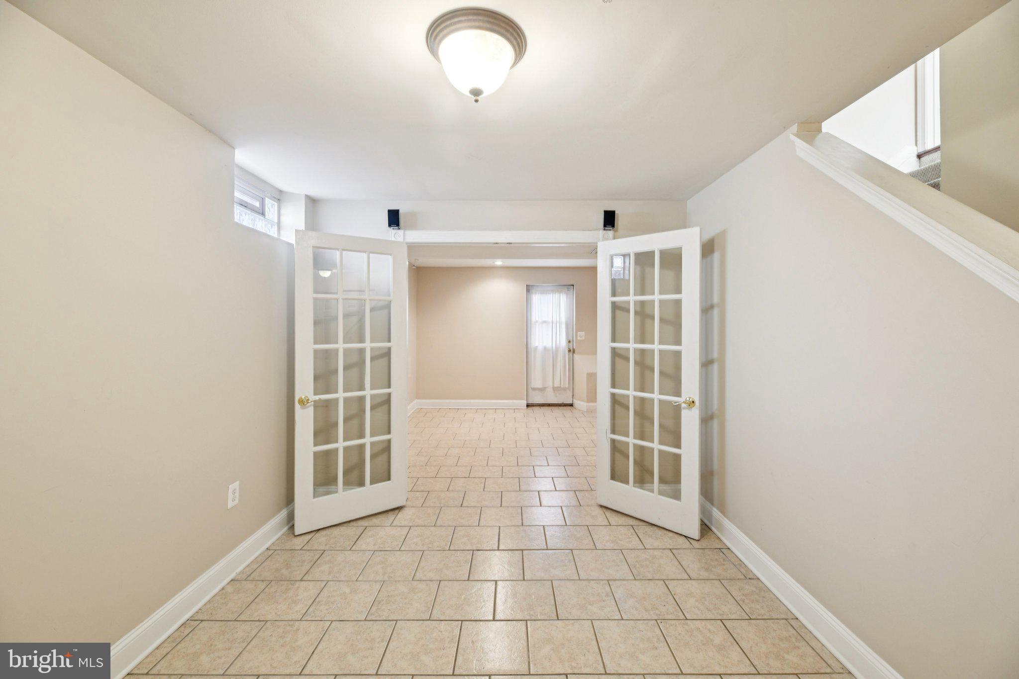 OLD STAGE KNOLLS - Residential Lease