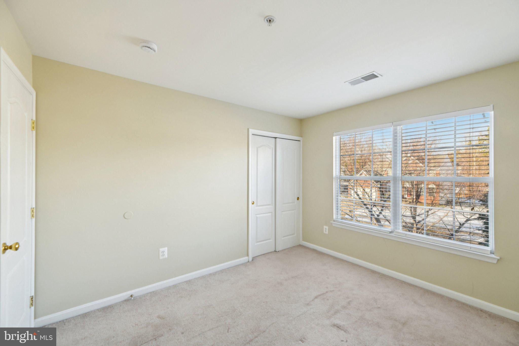 OLD STAGE KNOLLS - Residential Lease