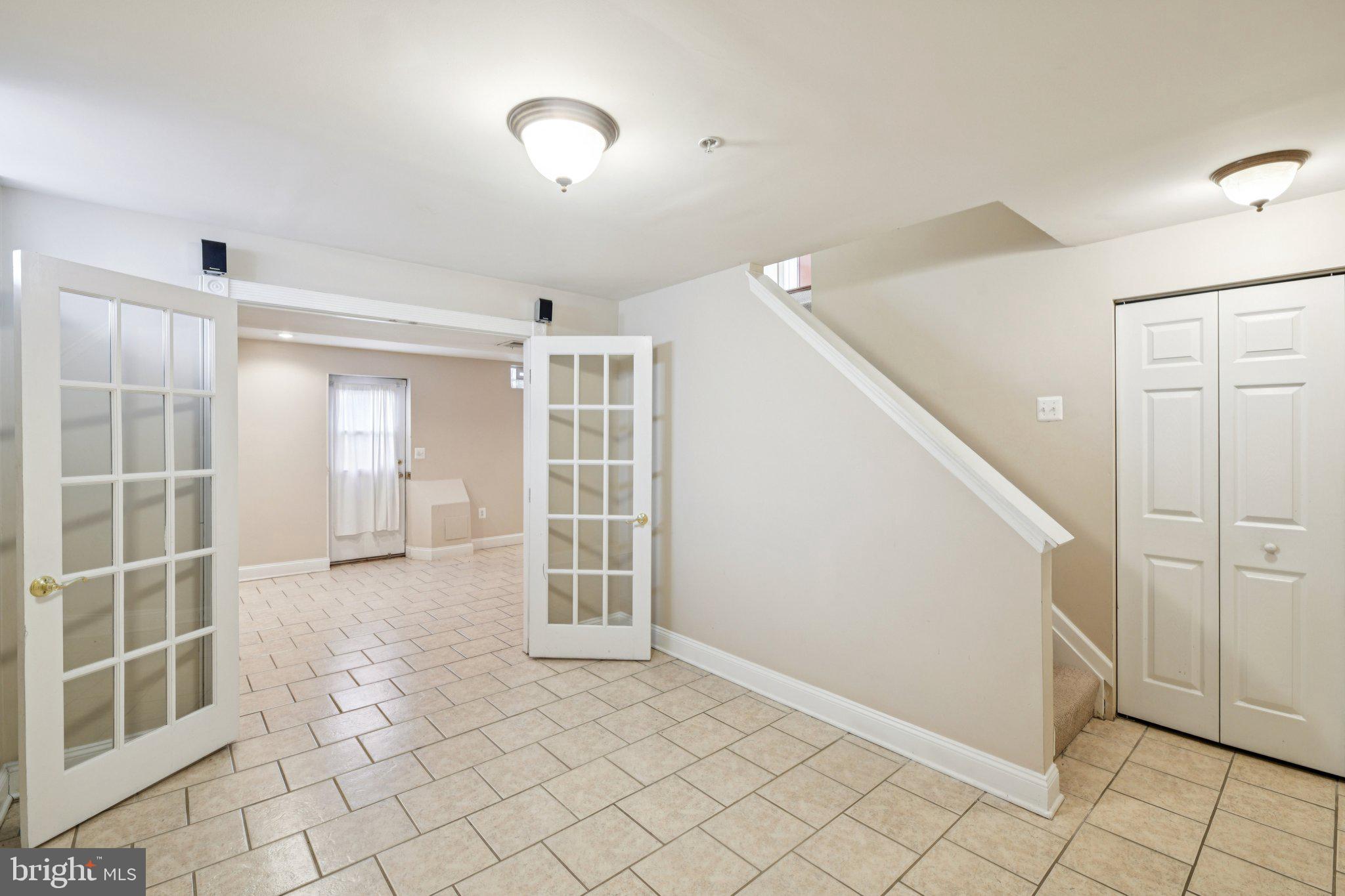 OLD STAGE KNOLLS - Residential Lease