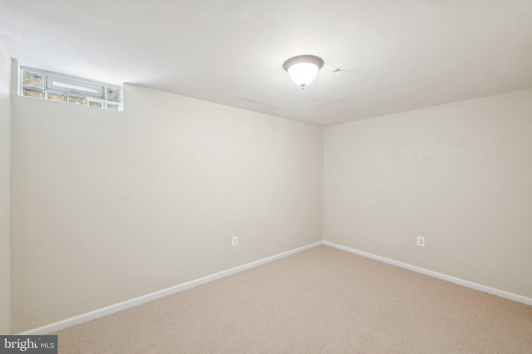 OLD STAGE KNOLLS - Residential Lease