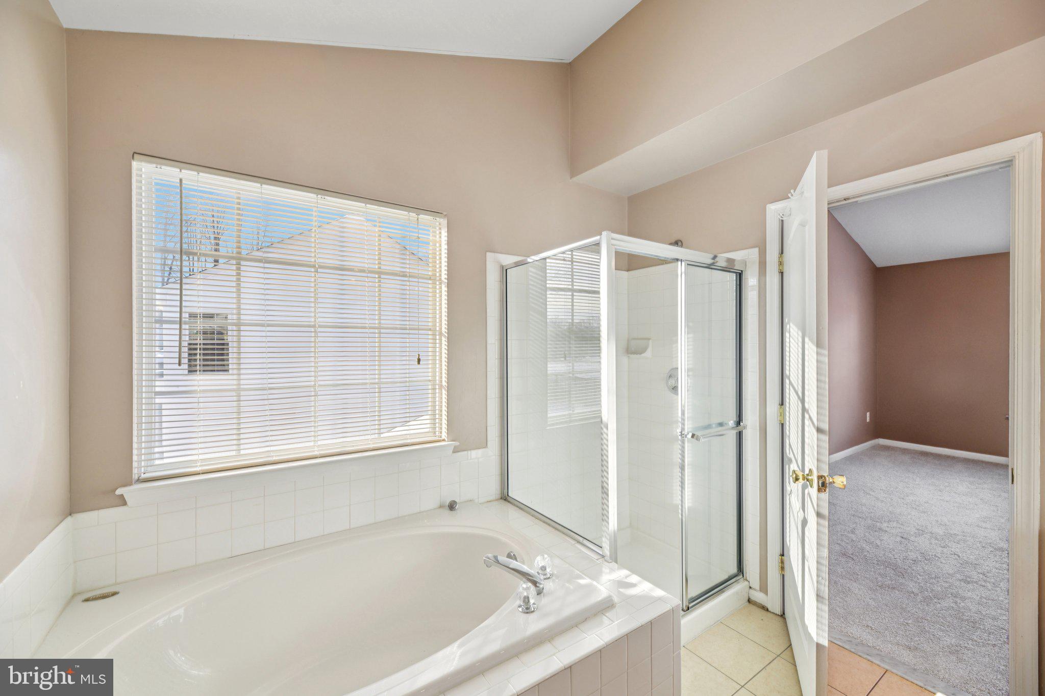 OLD STAGE KNOLLS - Residential Lease