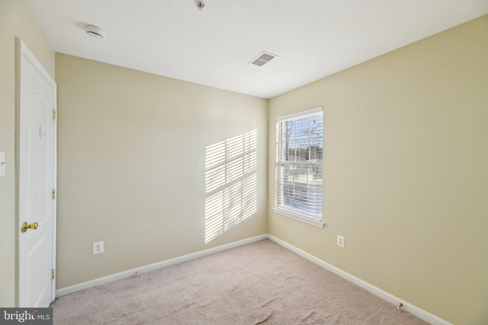 OLD STAGE KNOLLS - Residential Lease