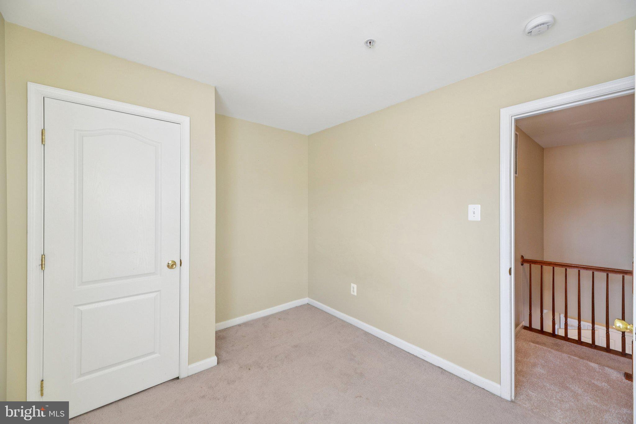 OLD STAGE KNOLLS - Residential Lease