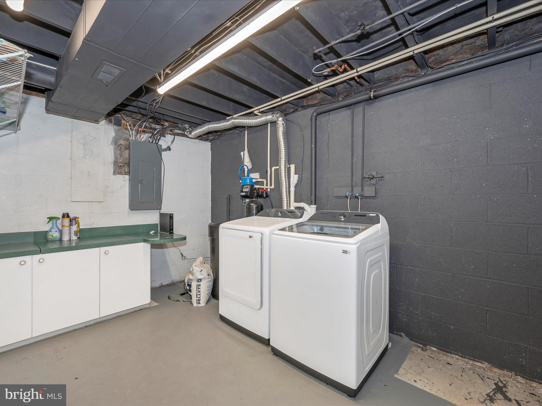 WASHINGTON CENTER - Residential