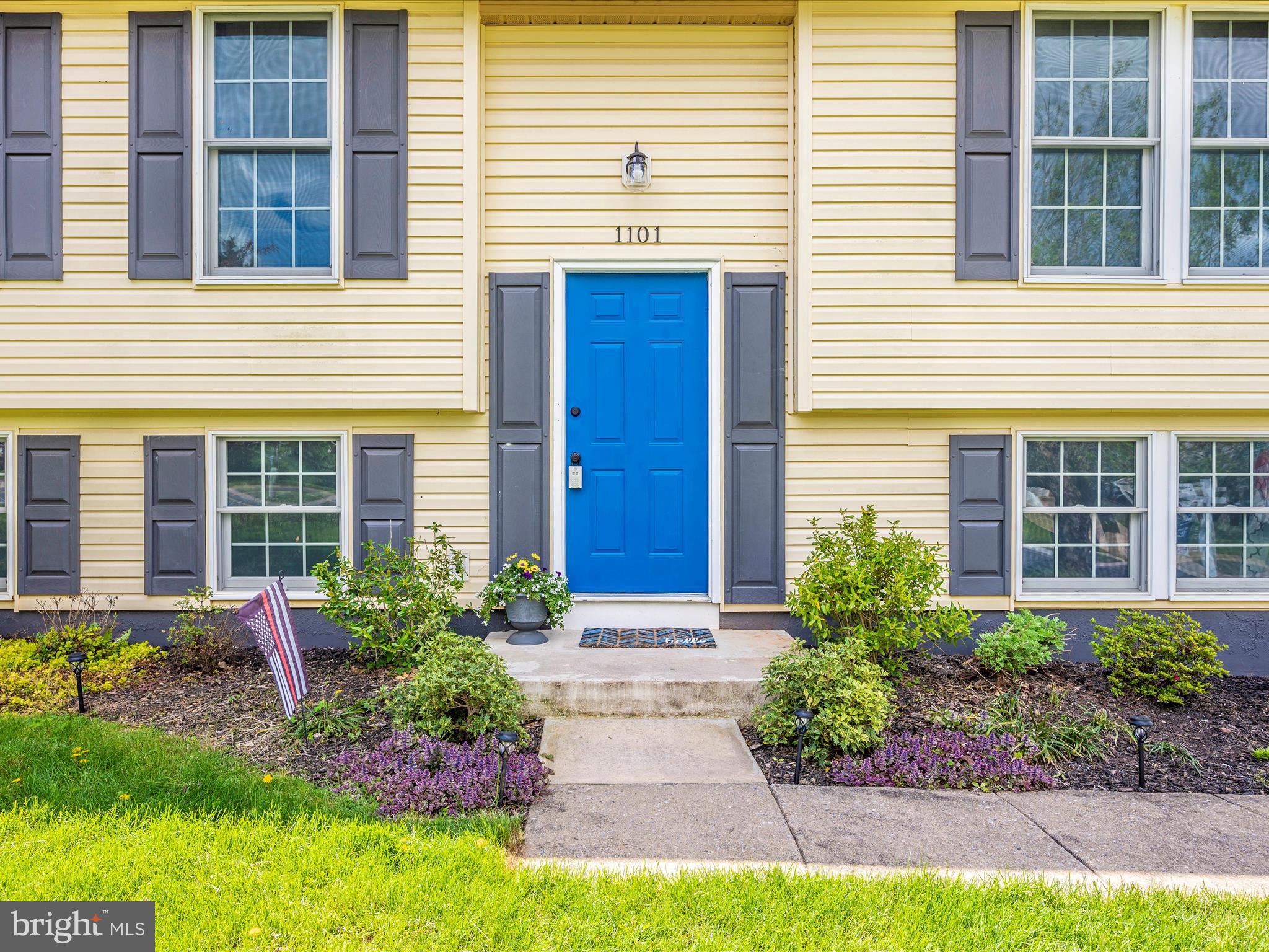 WASHINGTON CENTER - Residential