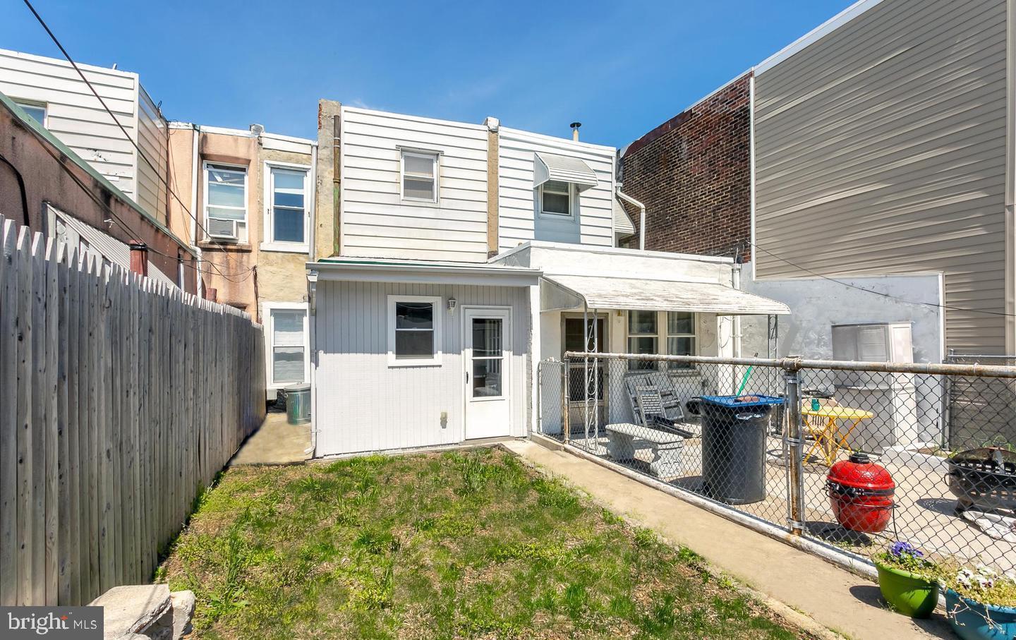 PORT RICHMOND - Residential Lease