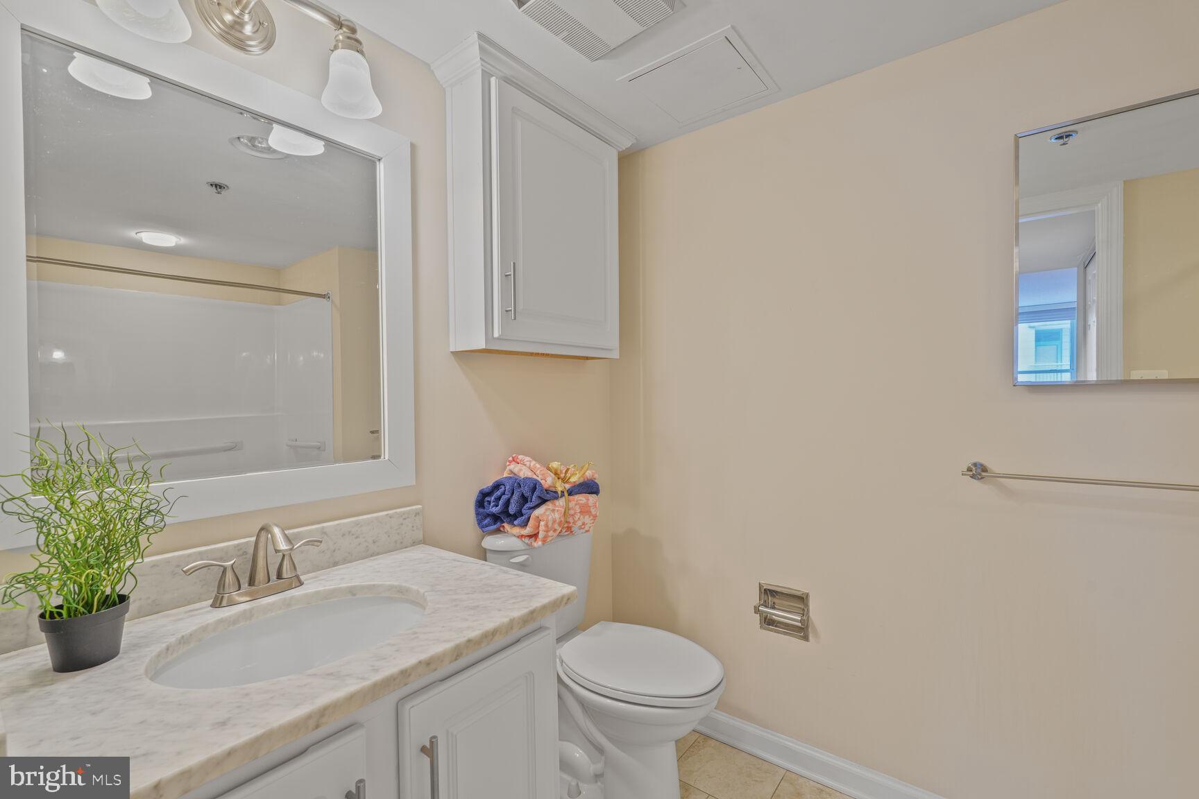 THE JEFFERSON - SUNRISE SENIOR LIVING - Residential