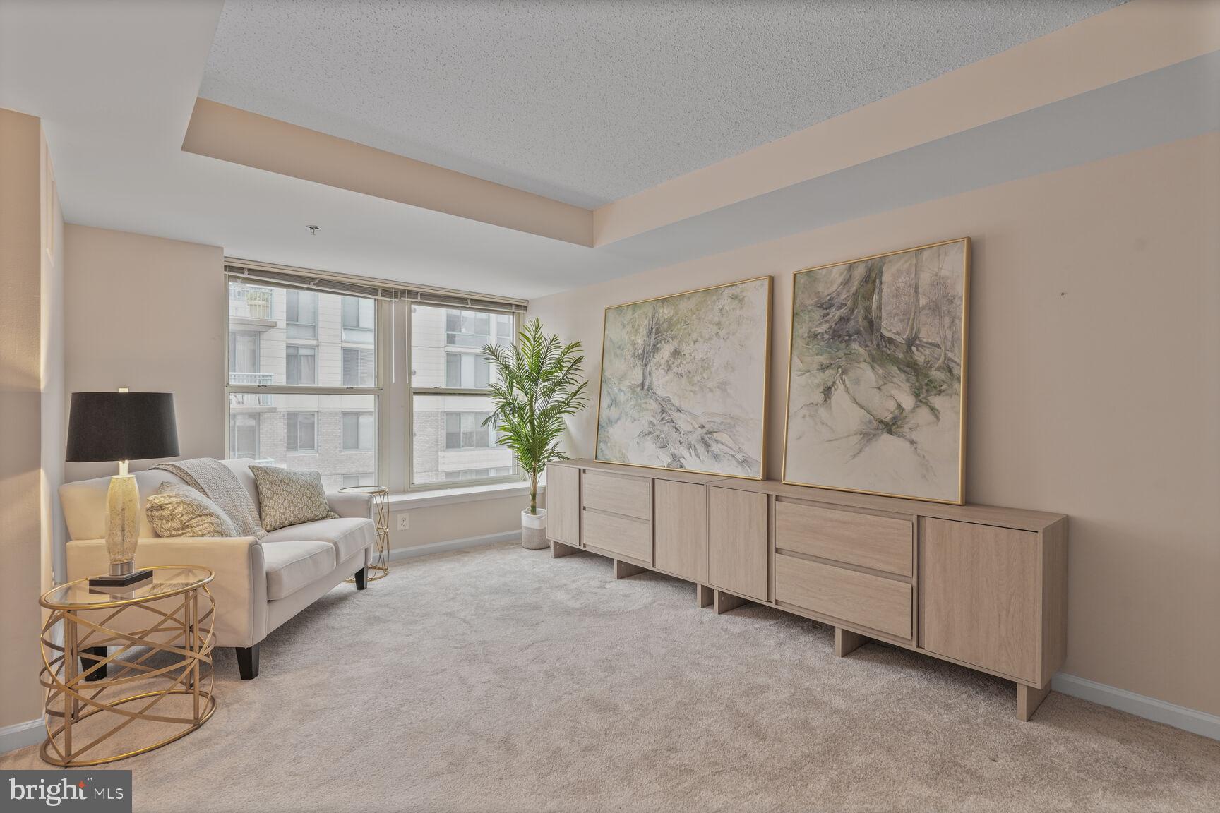 THE JEFFERSON - SUNRISE SENIOR LIVING - Residential