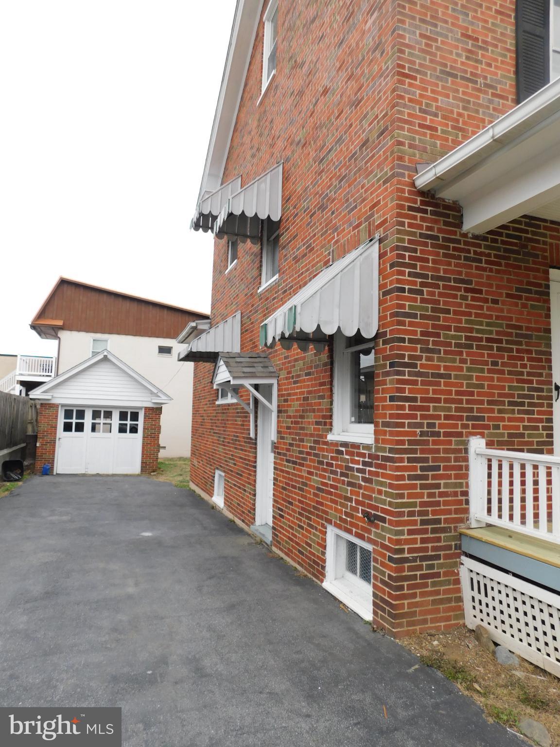 HARRIS ADDITION - Residential Lease