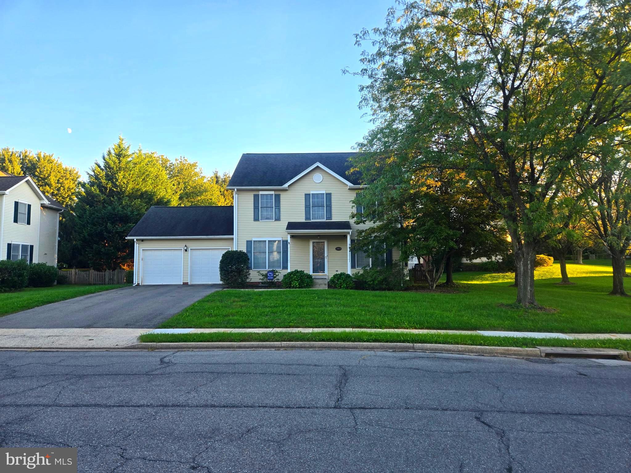 2189 E GREENLEAF DRIVE