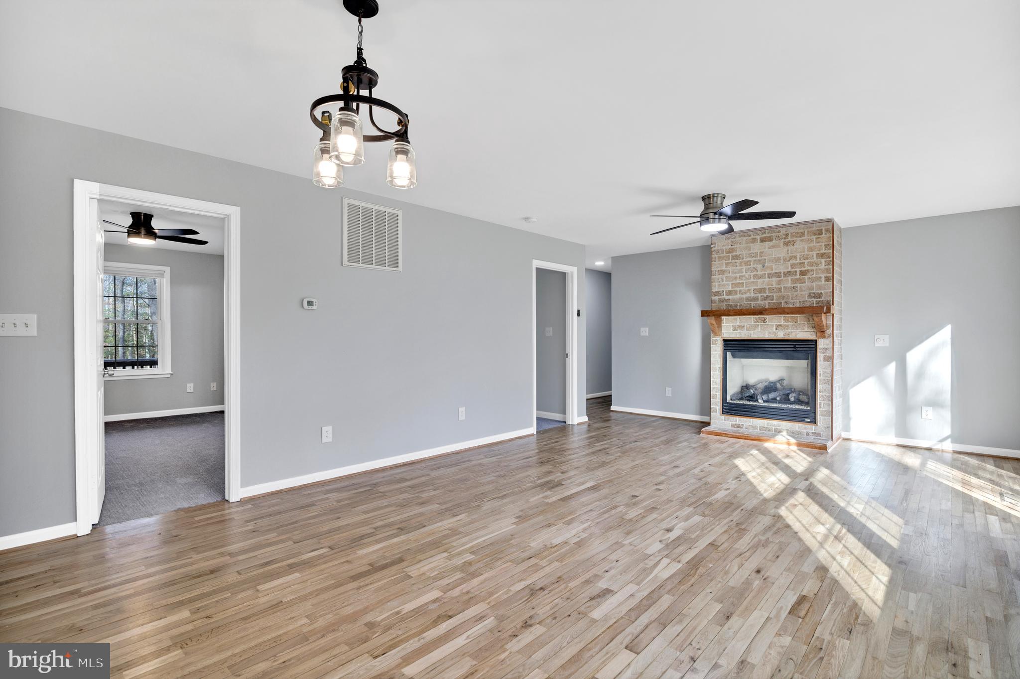 PETZOLD - Residential Lease