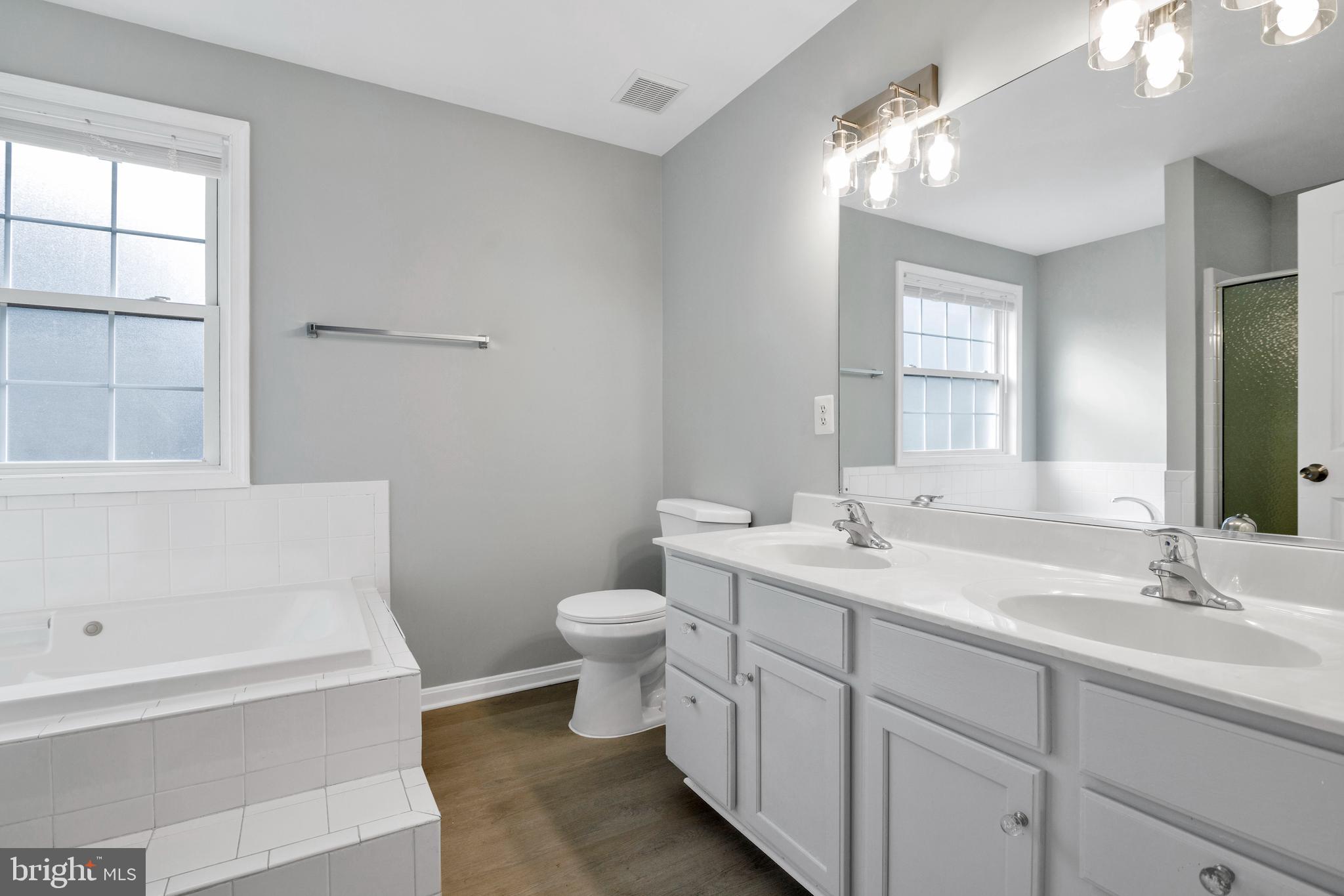 PETZOLD - Residential Lease