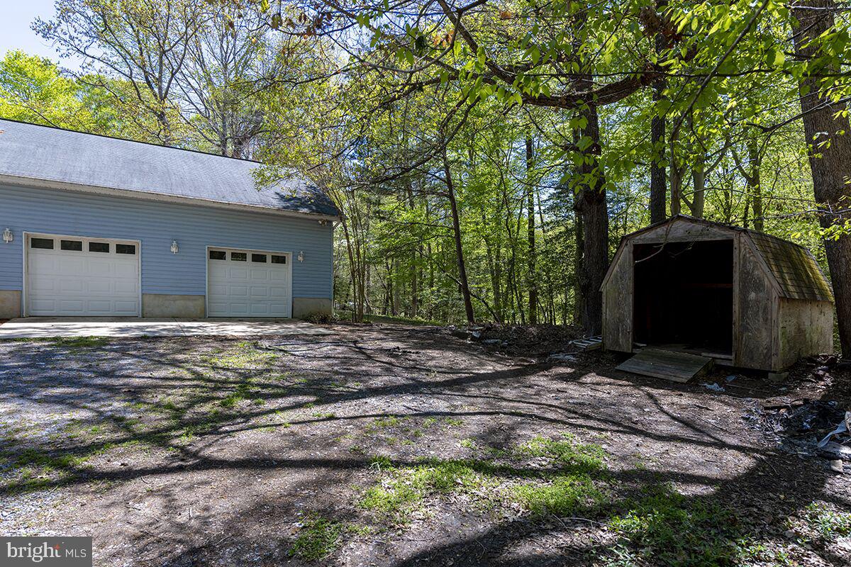 PETZOLD - Residential Lease